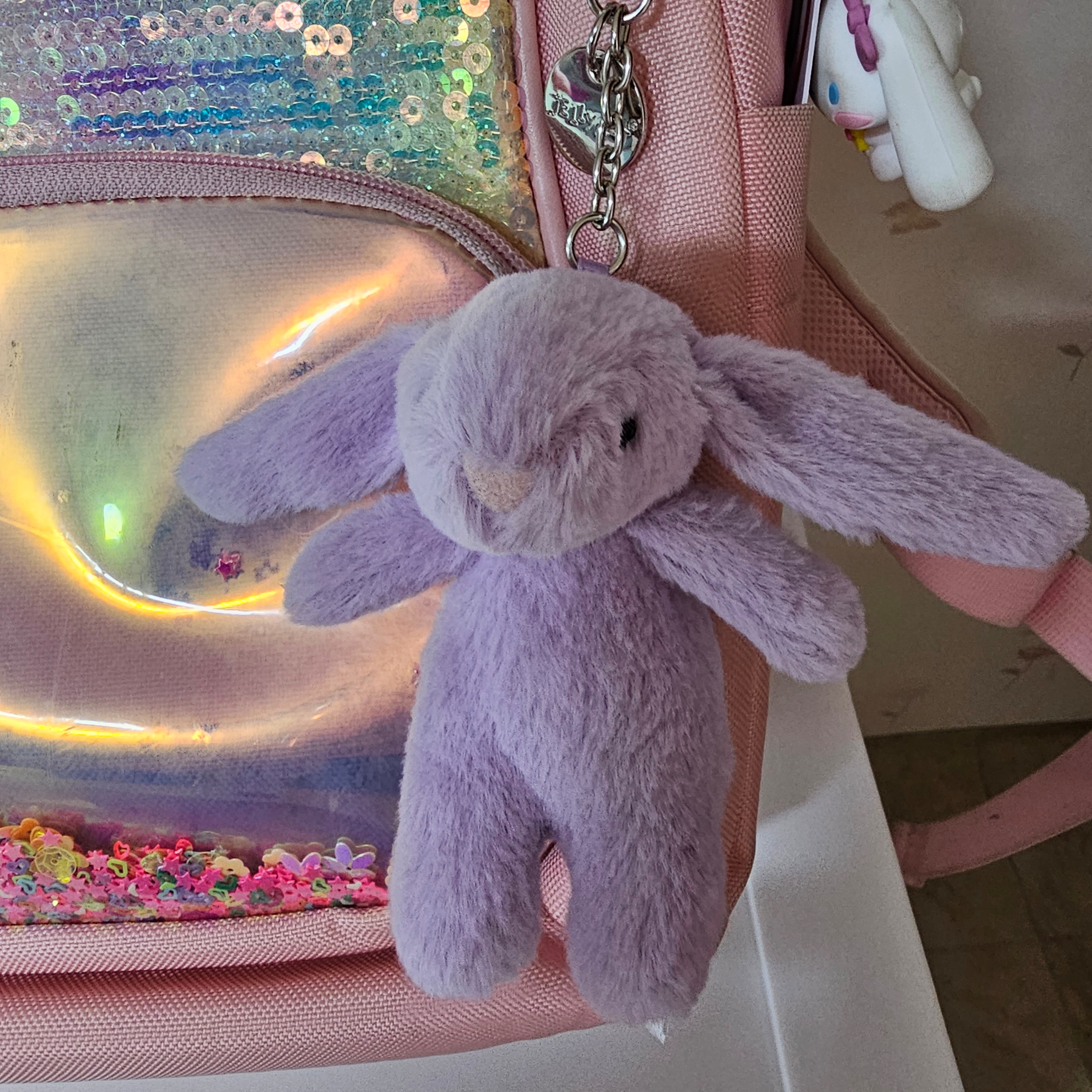 Jellycat Bashful Bunny Bag Charm Lavender, Jellycat Bashful Bunny Bag Charm Tulip 착용 스타일 - 1