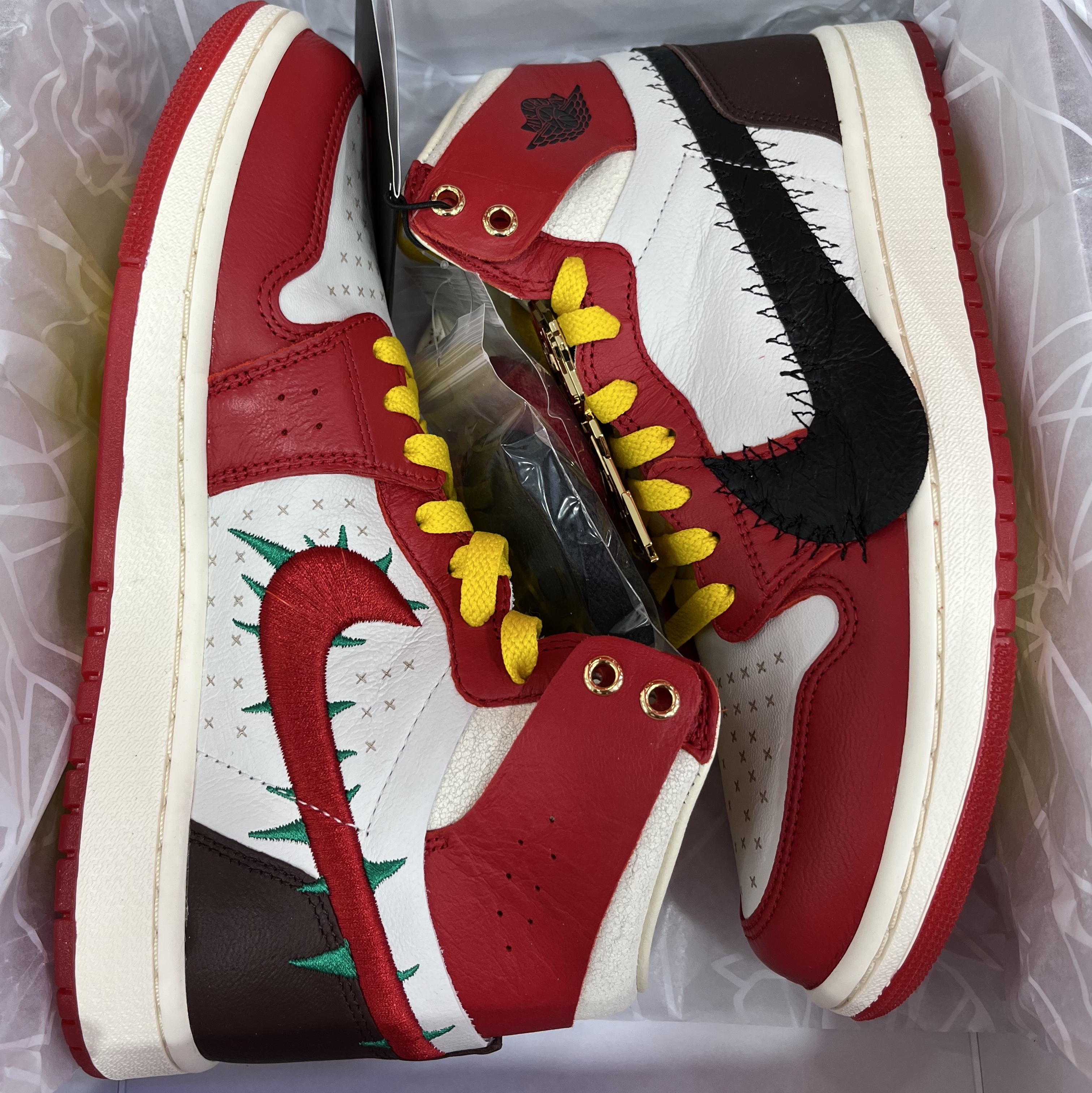(W) Jordan 1 x Teyana Taylor Zoom CMFT 2 Gym Red 착용 스타일 - 1