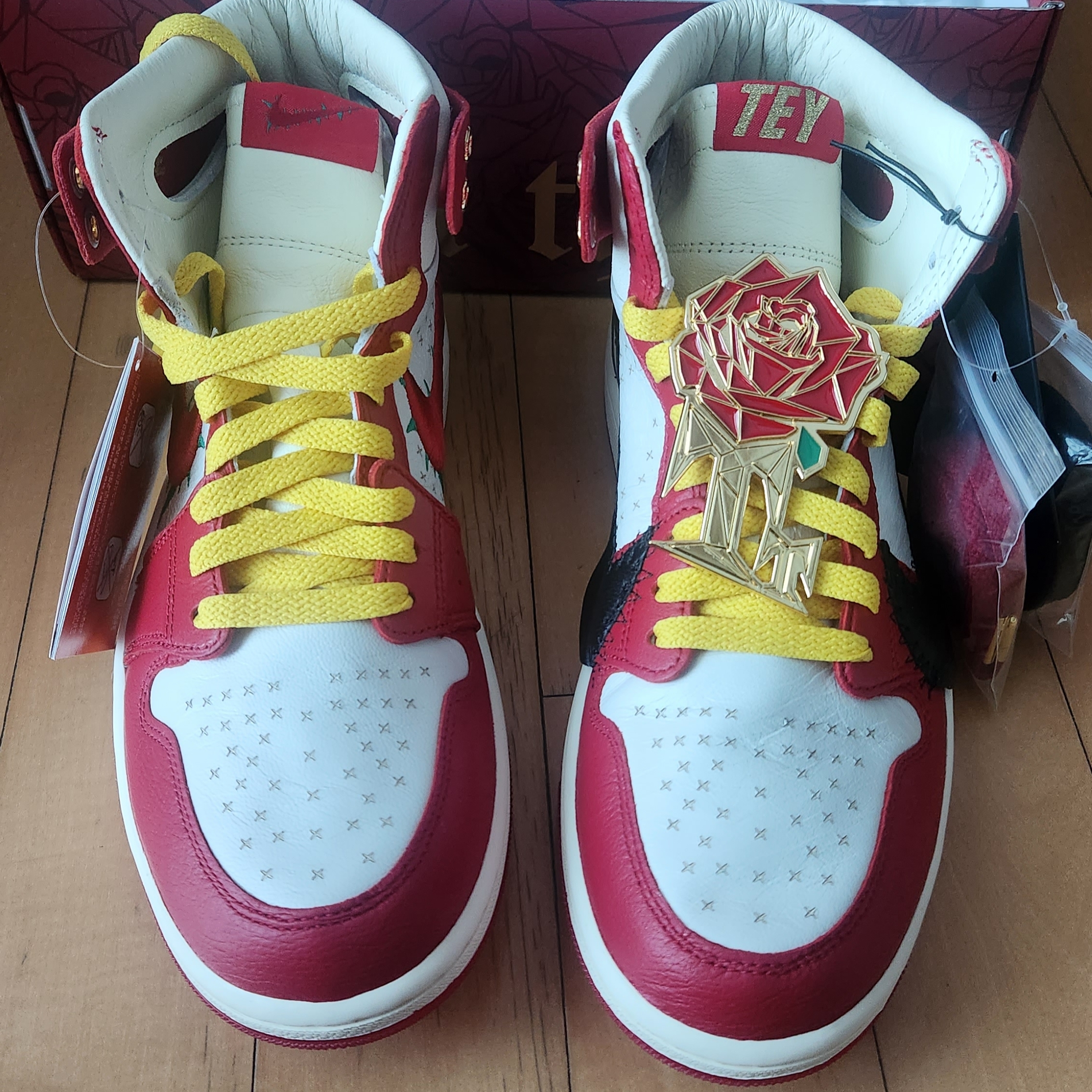 (W) Jordan 1 x Teyana Taylor Zoom CMFT 2 Gym Red 착용 스타일 - 4