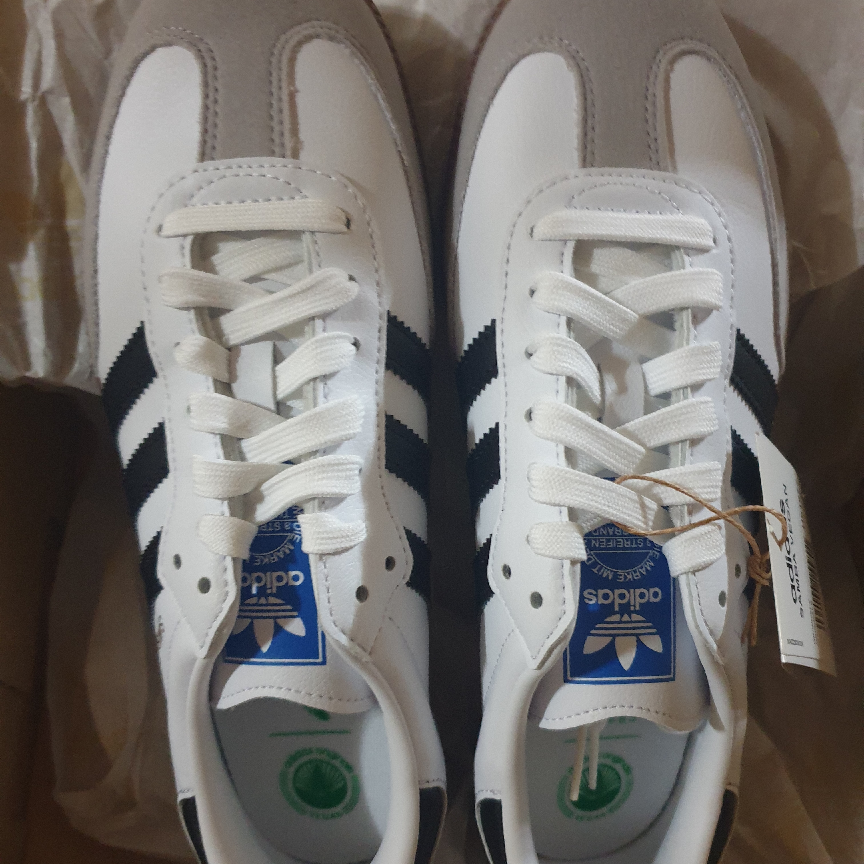 Adidas Samba Vegan White Black 착용 스타일