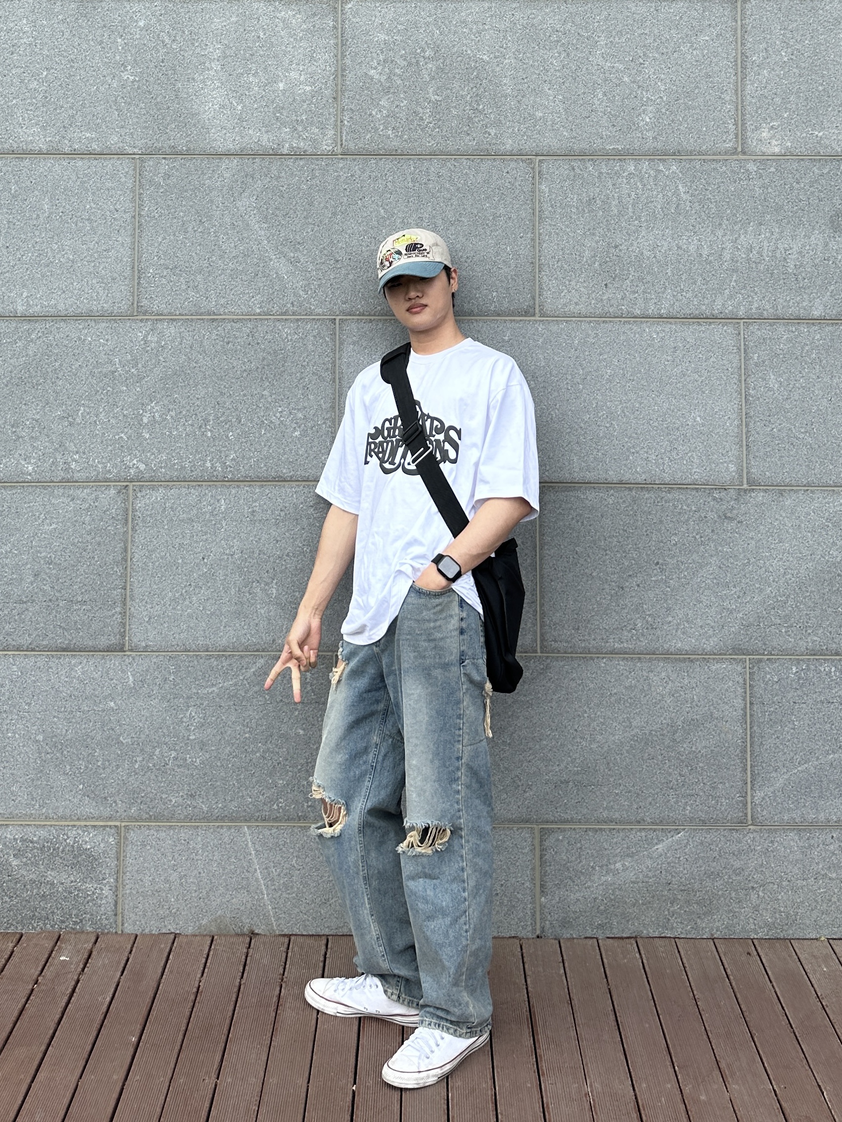컨버스 척 70 로우 화이트 - 스탠다드 착용 스타일 - 1