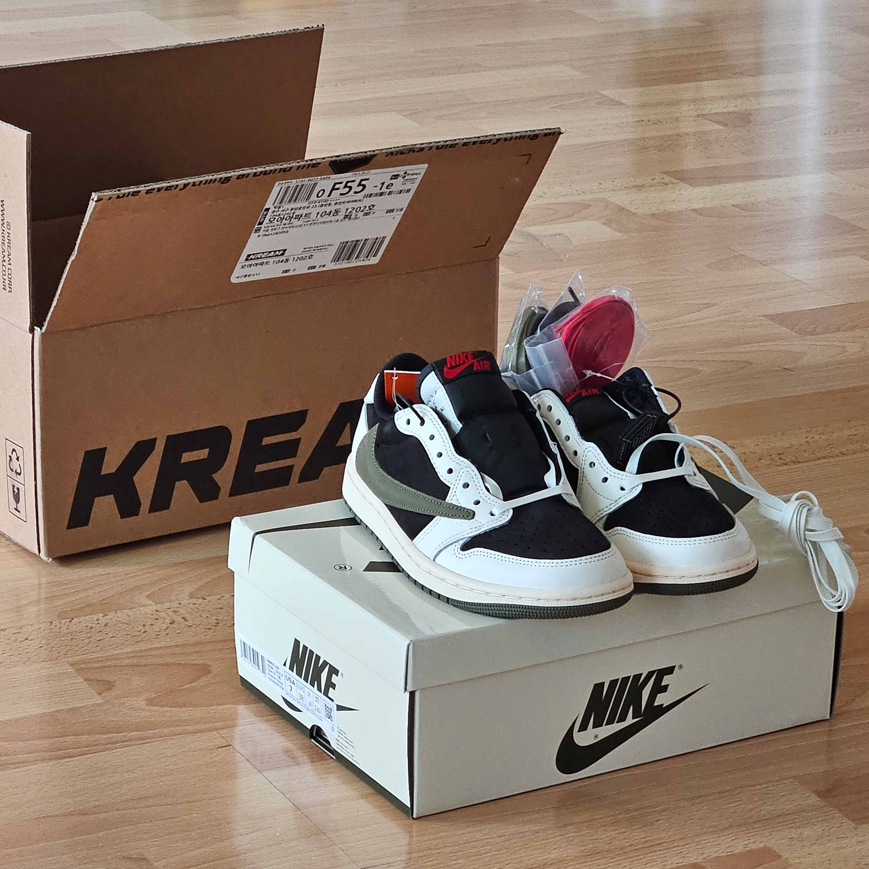 (W) Jordan 1 x Travis Scott Retro Low OG SP Medium Olive 착용 스타일