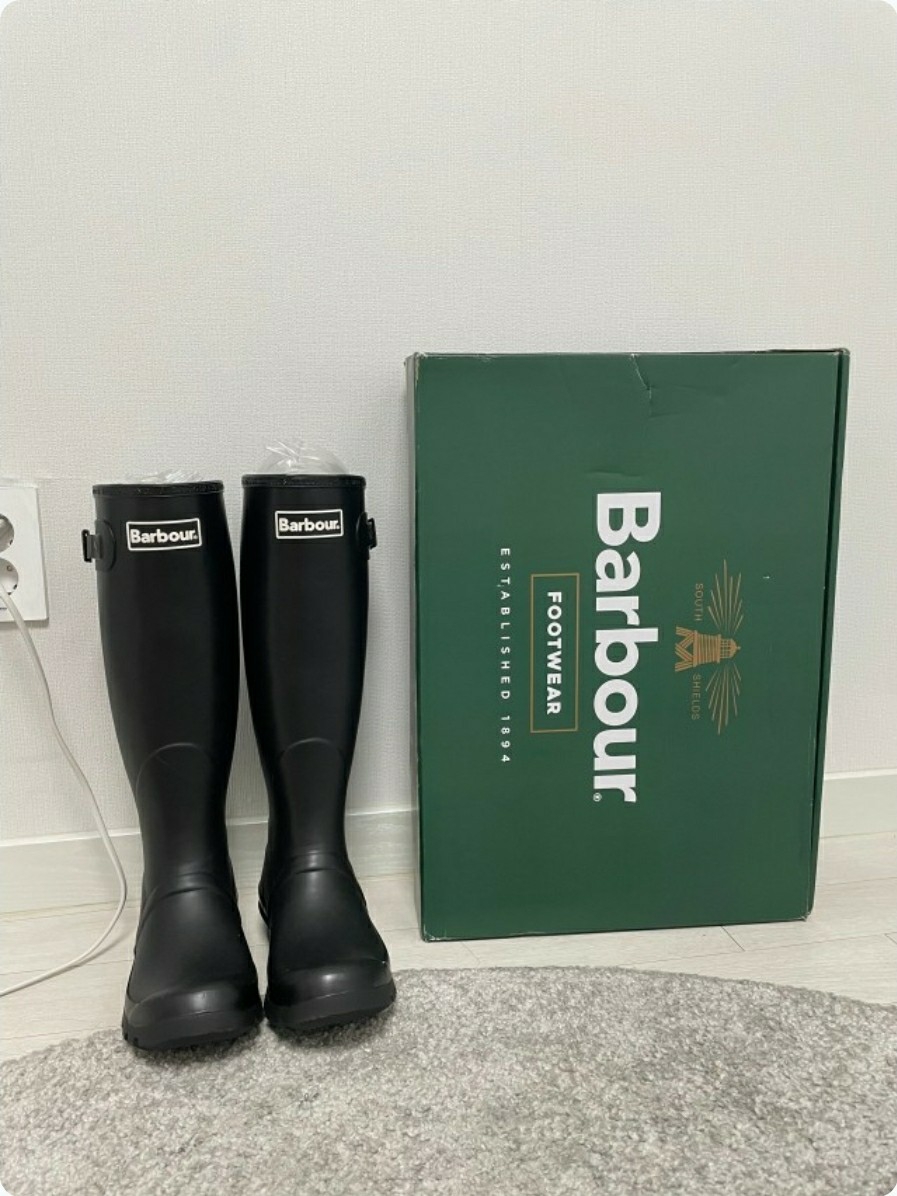 (W) Barbour Abbey Wellington Boots Black 착용 스타일 - 2