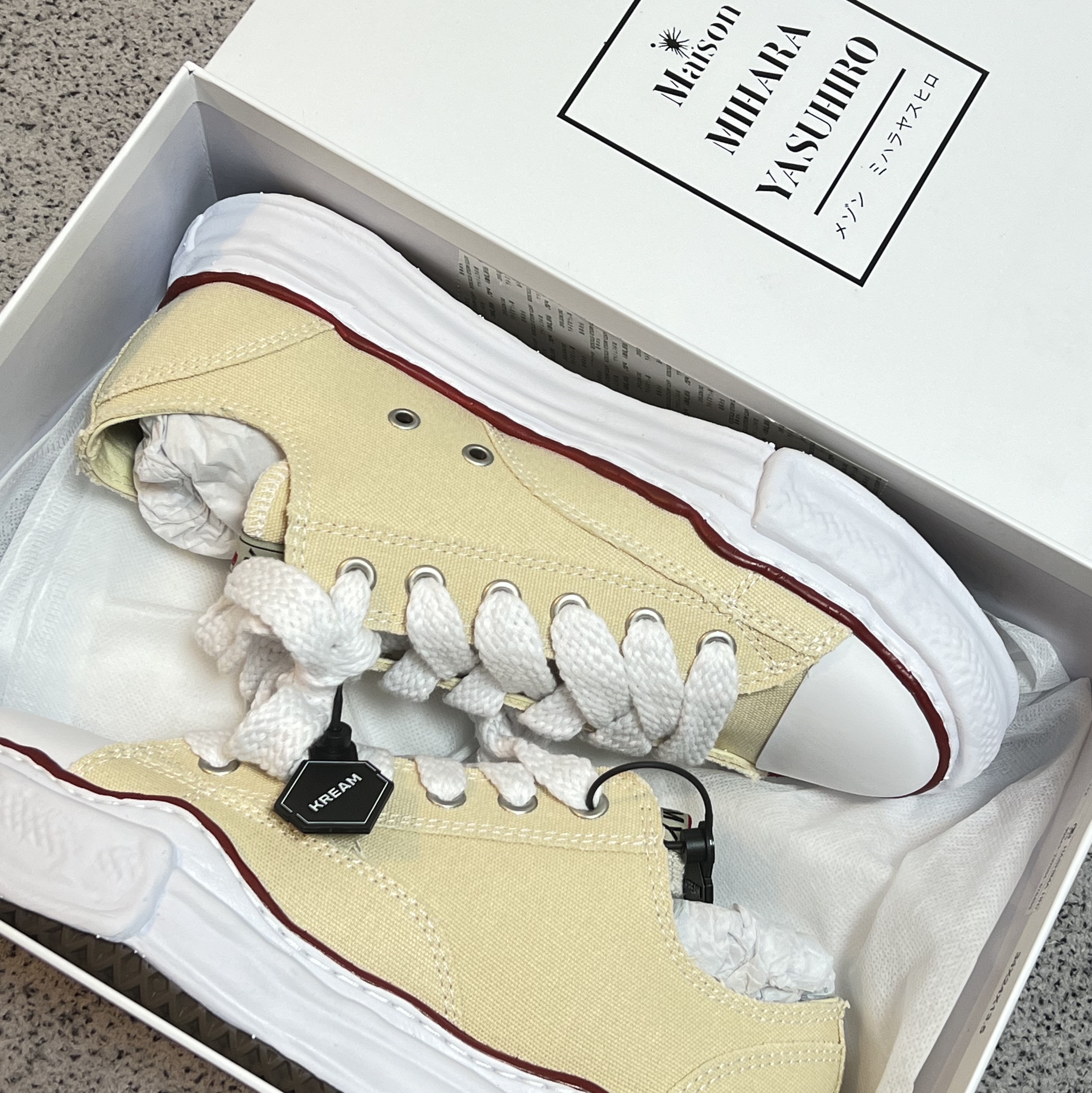 Maison Mihara Yasuhiro Peterson OG Sole Canvas Low-top Sneakers Natural 착용 스타일