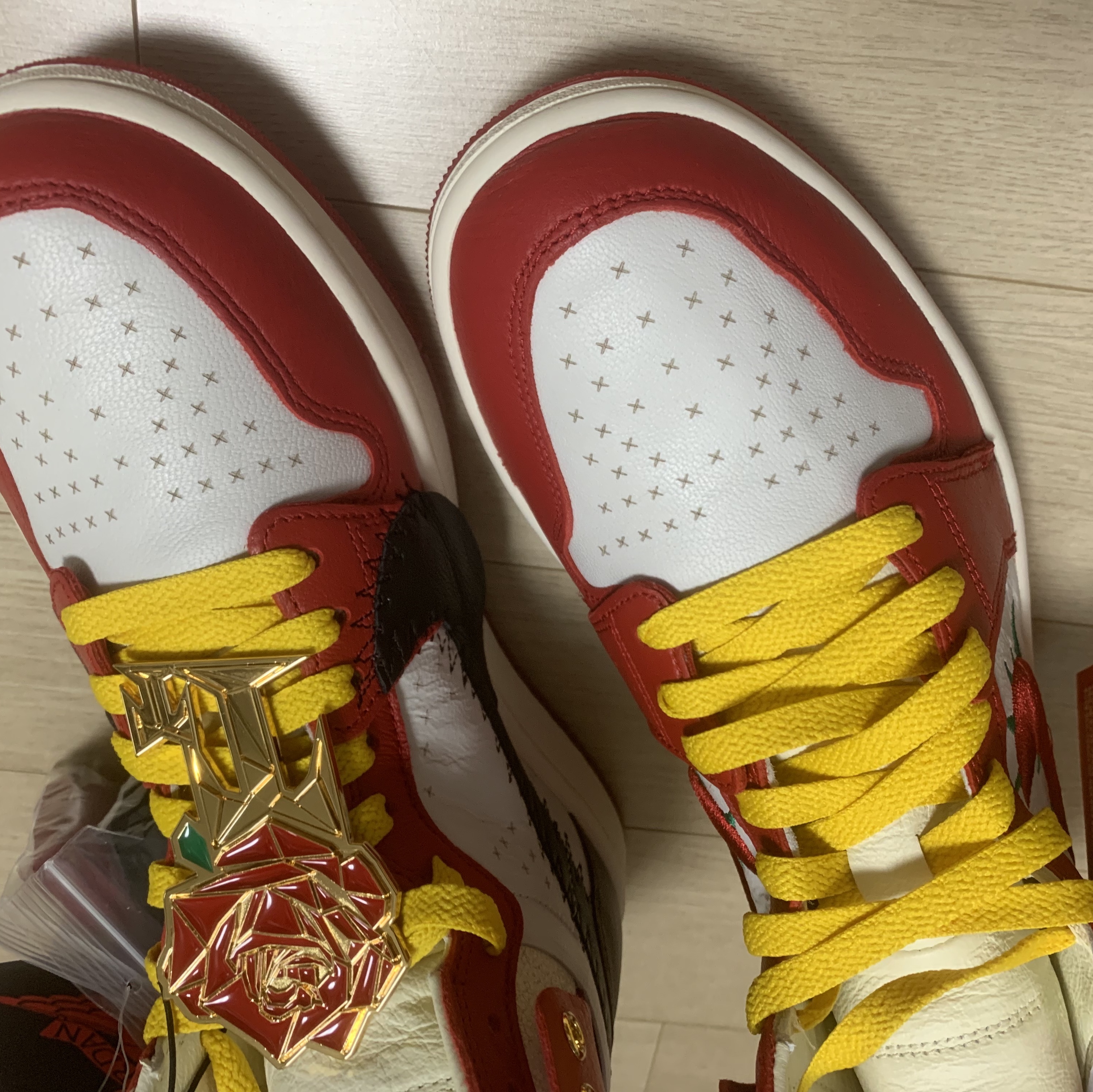 (W) Jordan 1 x Teyana Taylor Zoom CMFT 2 Gym Red 착용 스타일 - 5