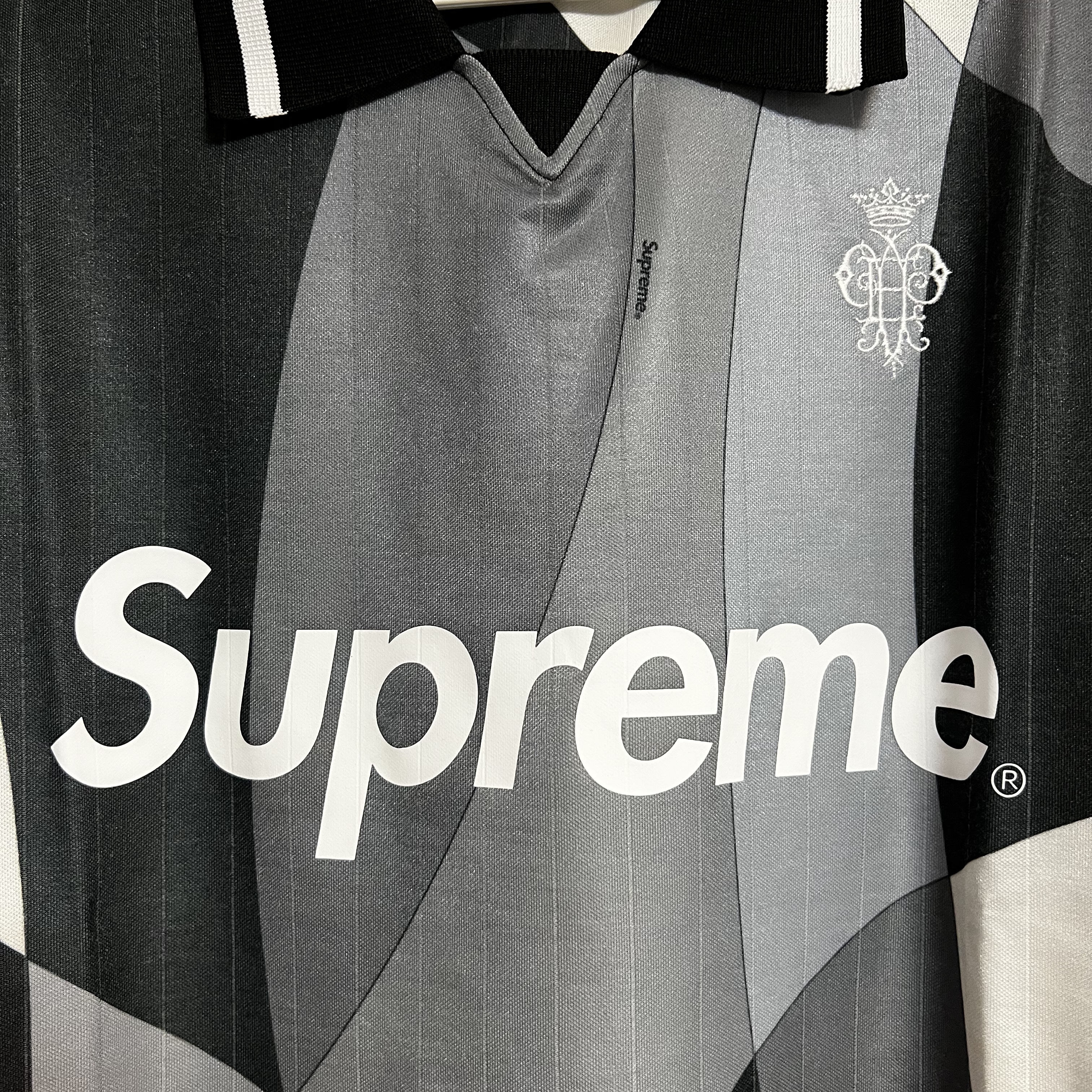 Supreme x Emilio Pucci Soccer Jersey Black - 21SS 착용 스타일