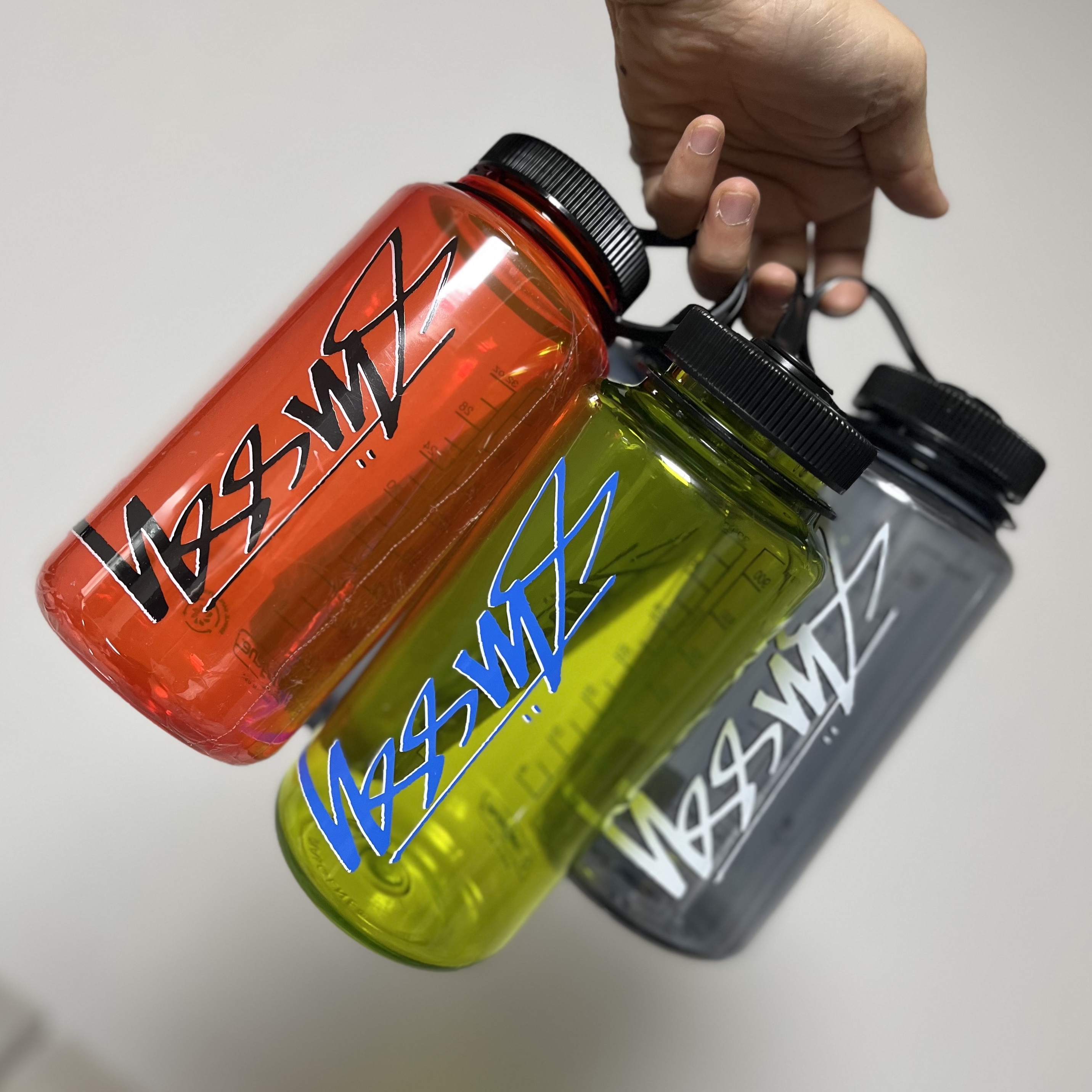 Stussy Nalgene Water Bottle Black, Stussy Nalgene Water Bottle Lime 착용 스타일