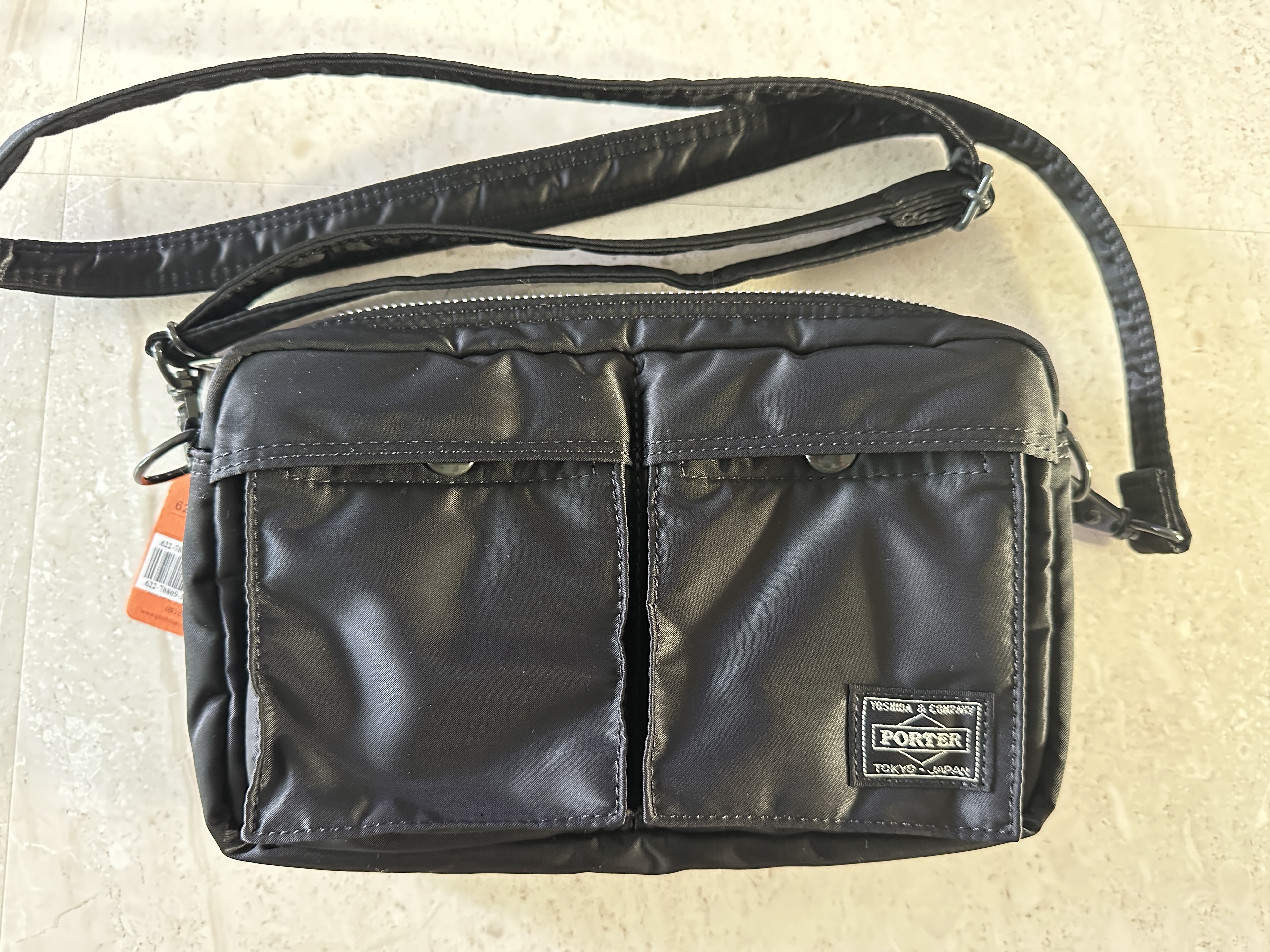 Porter Tanker Shoulder Bag Black 착용 스타일