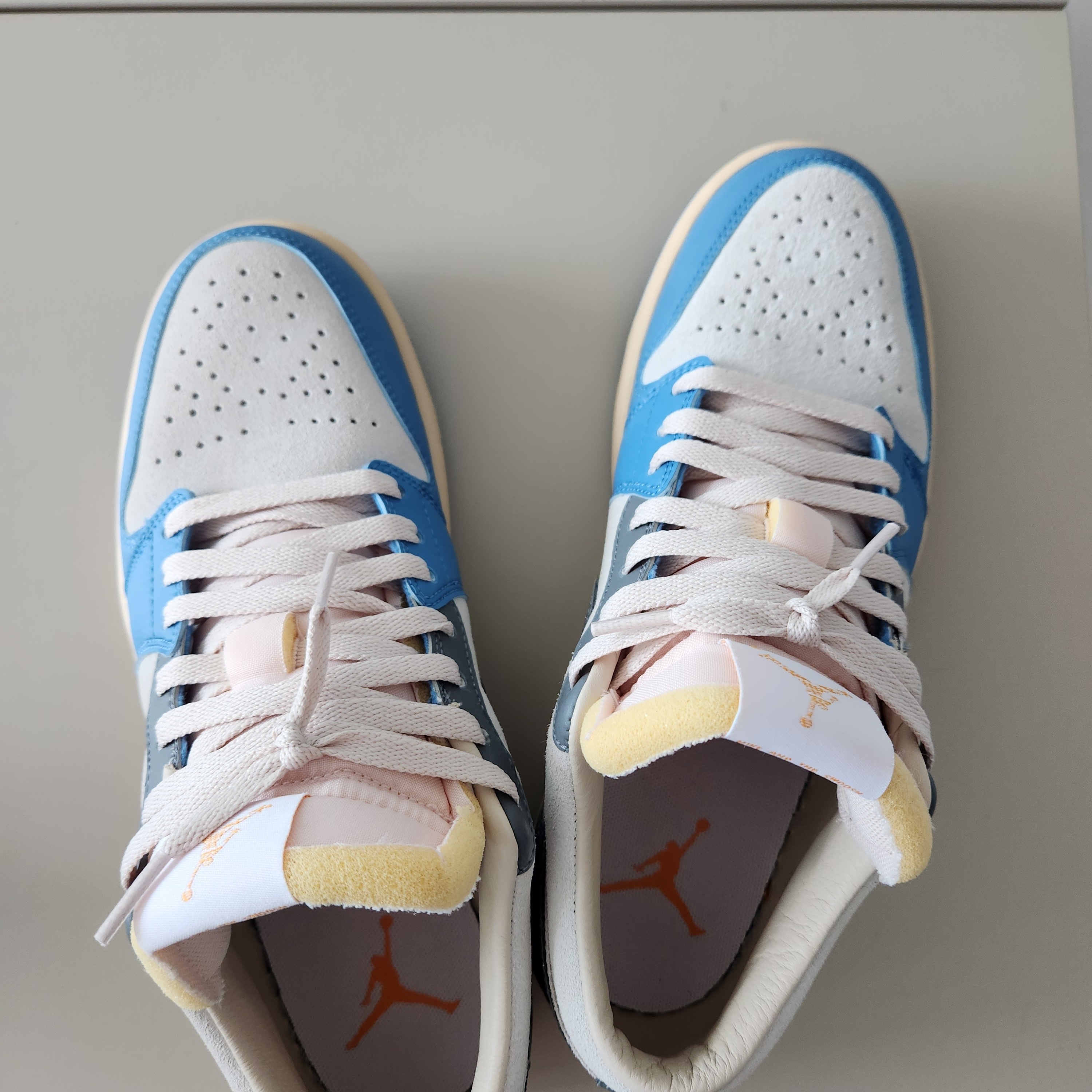 Jordan 1 Low SE Tokyo 96 착용 스타일 - 1