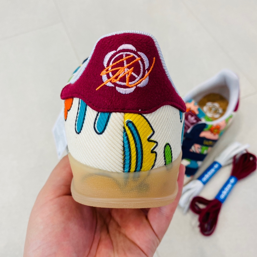 Adidas x Sean Wotherspoon Gazelle Indoor Ecru Tint 착용 스타일 - 3