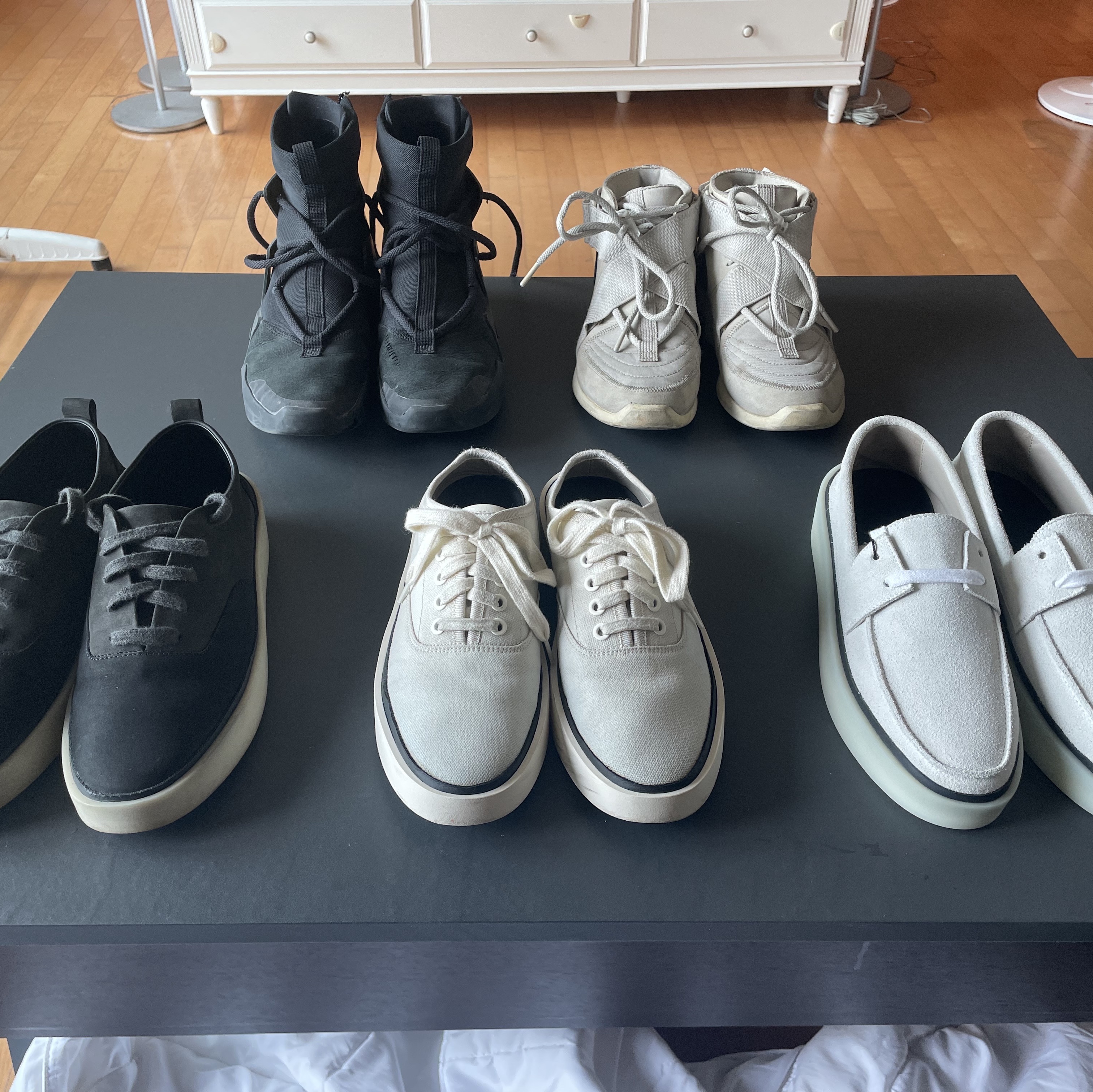Fear of God Boat Sneakers Bianco, Fear of God Canvas 101 Backless Sneakers Latte 착용 스타일