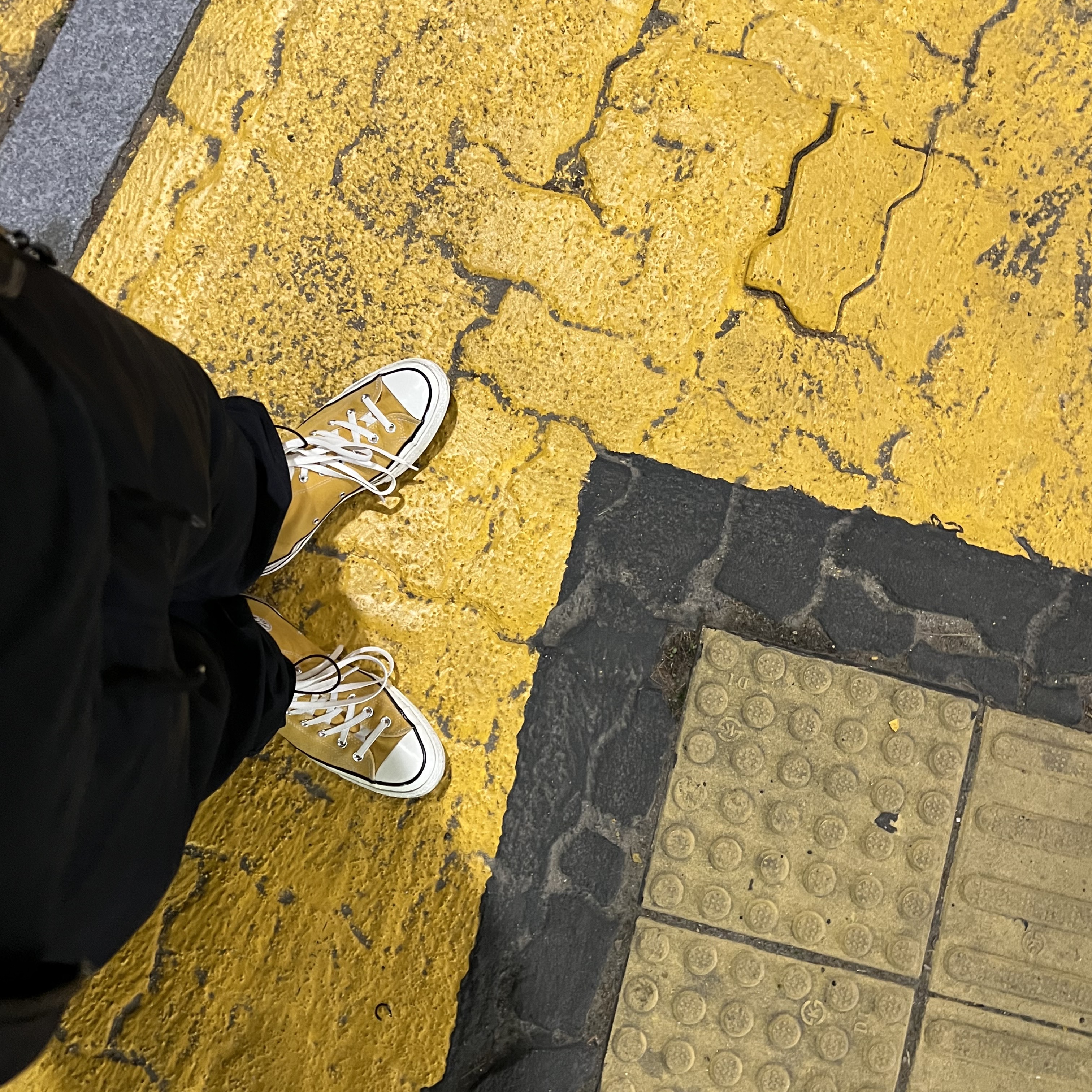 Converse Chuck 70 High Vintage Canvas Sunflower 착용 스타일 - 1