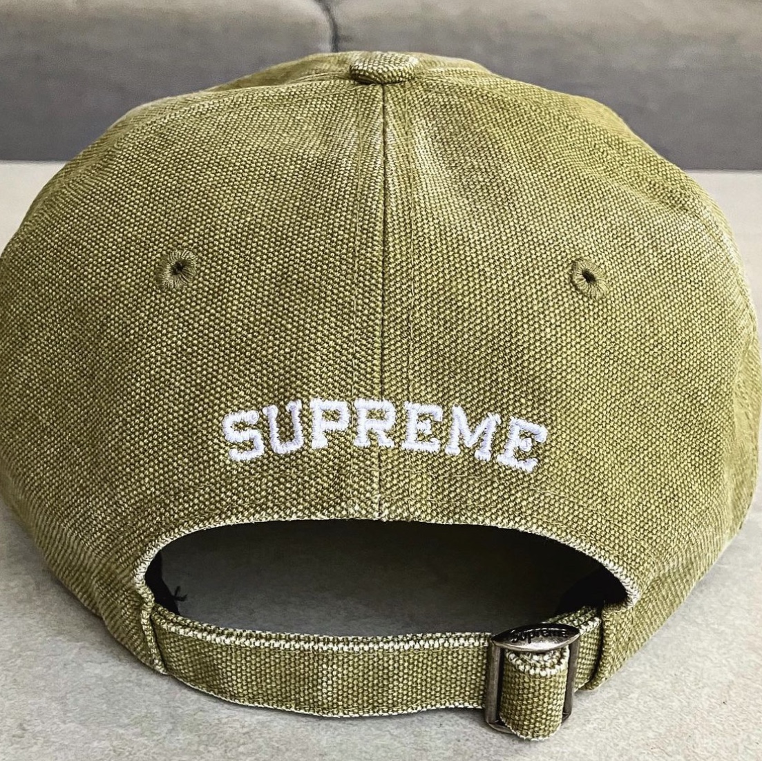 Supreme Pigment Canvas S Logo 6-Panel Olive - 23SS 착용 스타일 - 2
