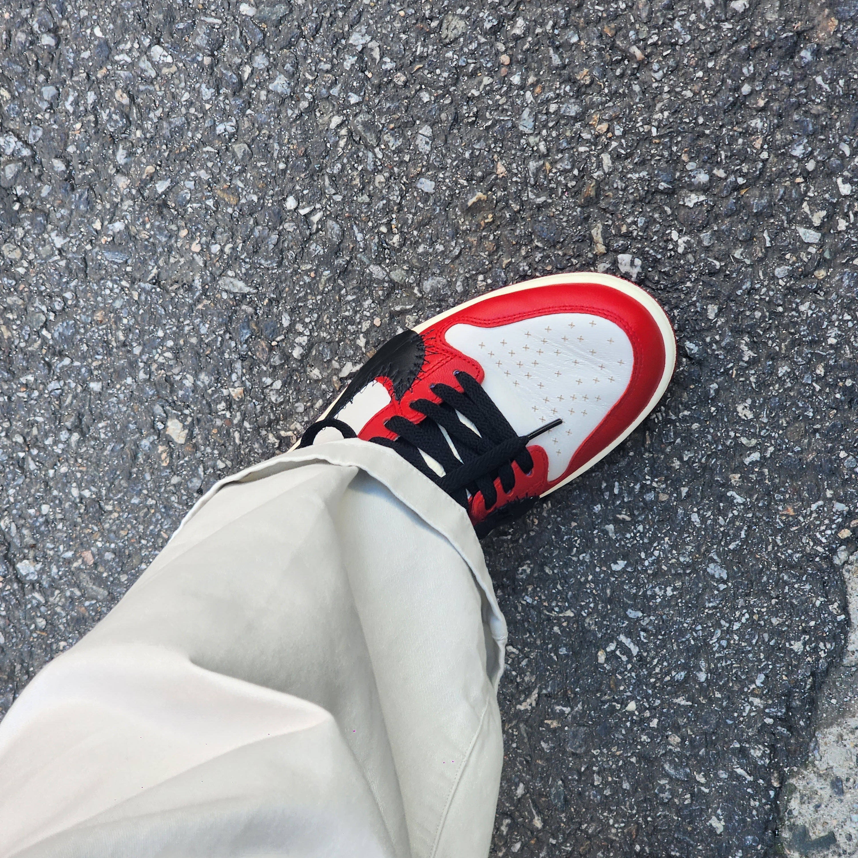 (W) Jordan 1 x Teyana Taylor Zoom CMFT 2 Gym Red 착용 스타일