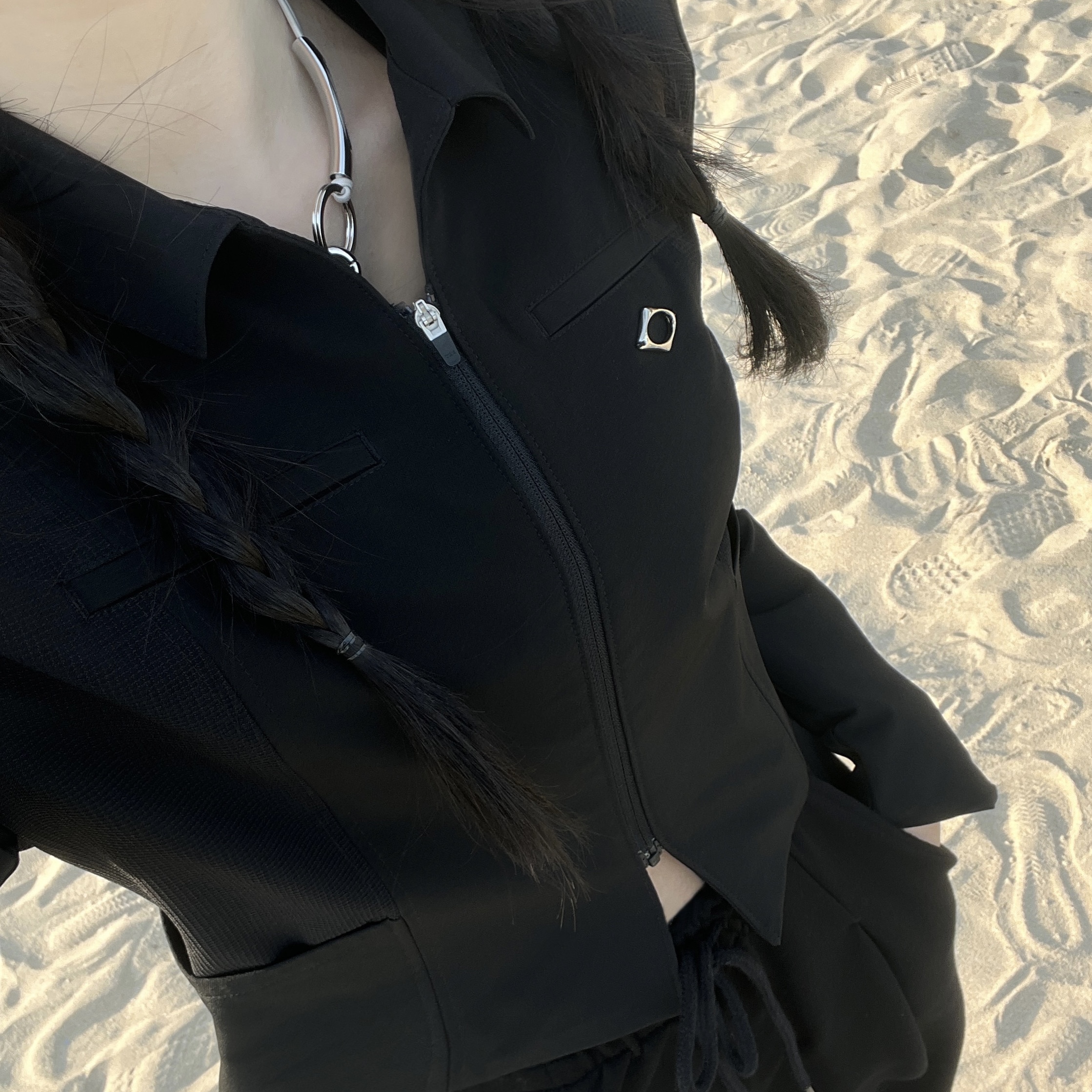 (W) Mischief Uniform Zip Up Jacket Black 착용 스타일