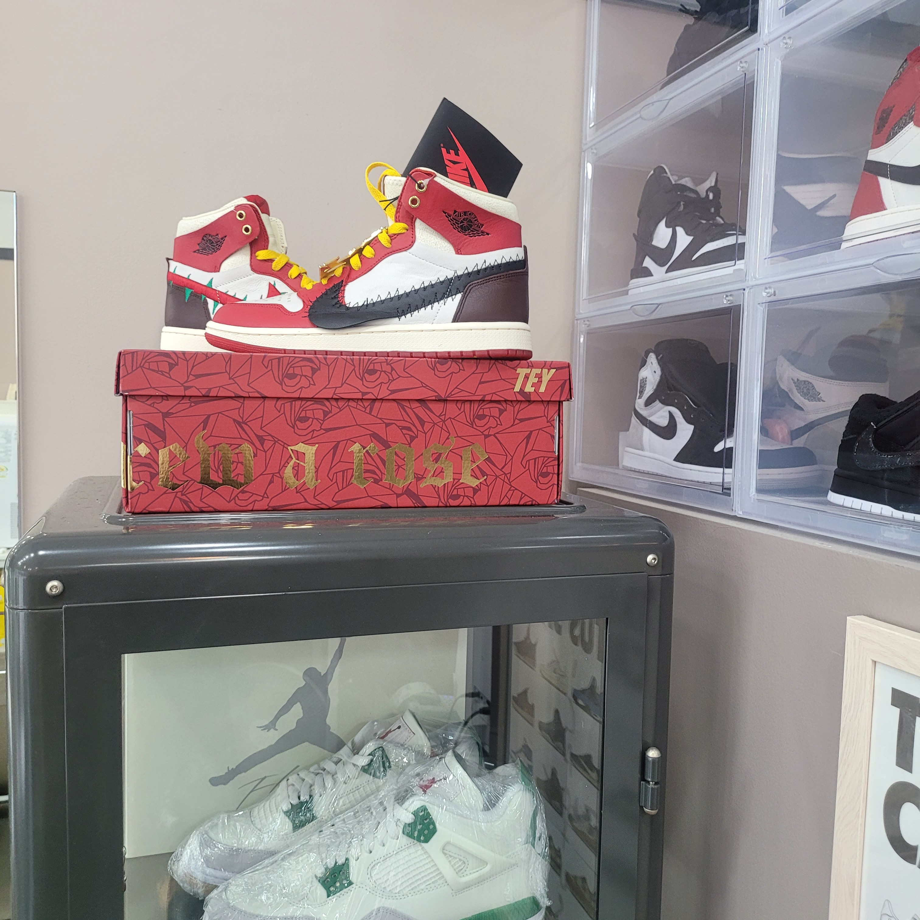 (W) Jordan 1 x Teyana Taylor Zoom CMFT 2 Gym Red 착용 스타일 - 3