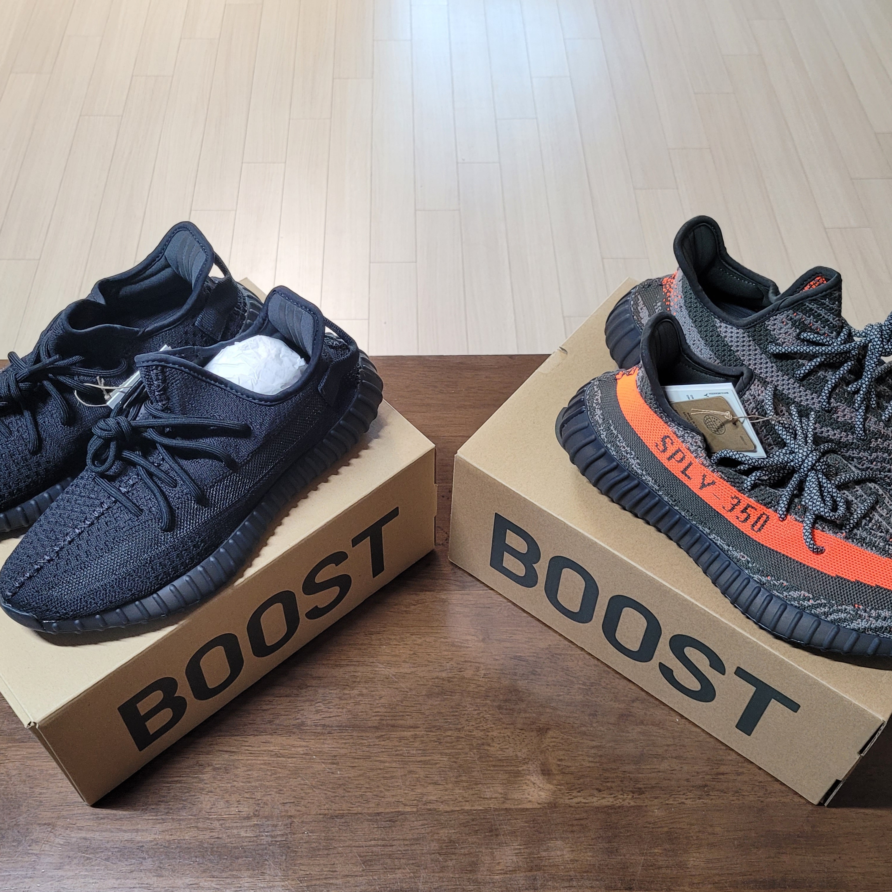 아디다스 이지 부스트 350 V2 카본 벨루가, 아디다스 이지 부스트 350 V2 오닉스 착용 스타일 - 1