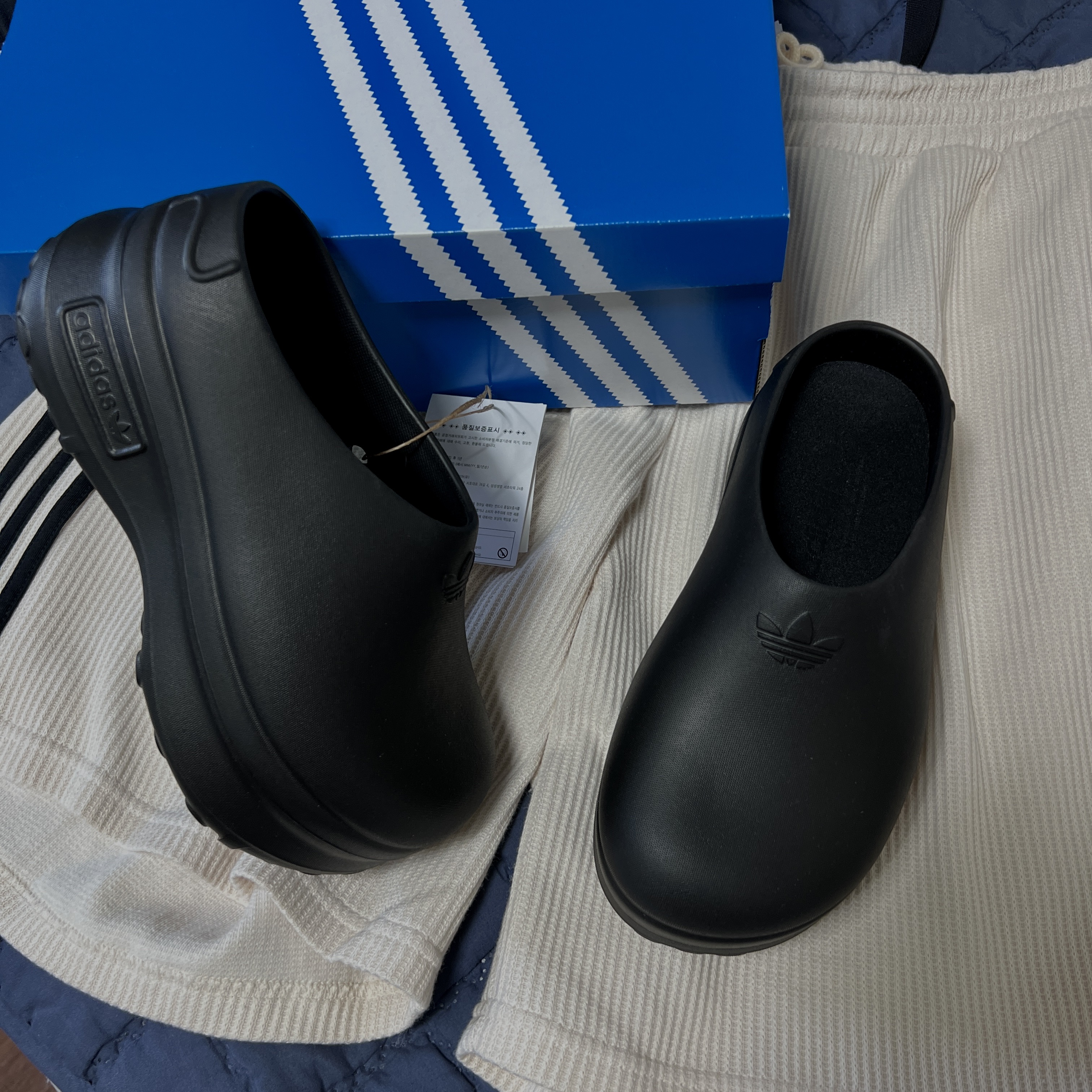 (W) Adidas Adifom Stan Smith Mule Core Black 착용 스타일