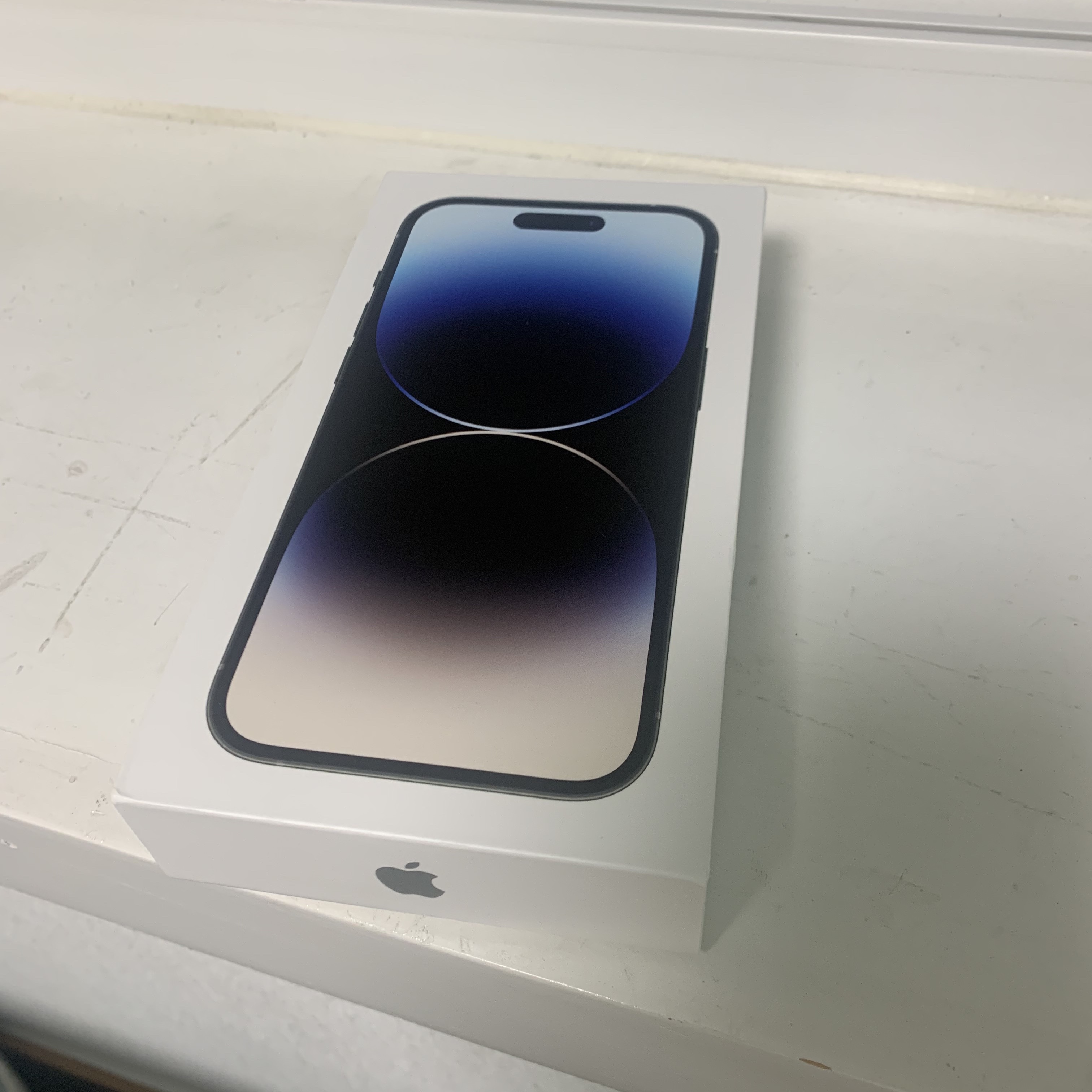 Apple iPhone 14 Pro 128GB Silver (Korean Ver.) 착용 스타일 - 1