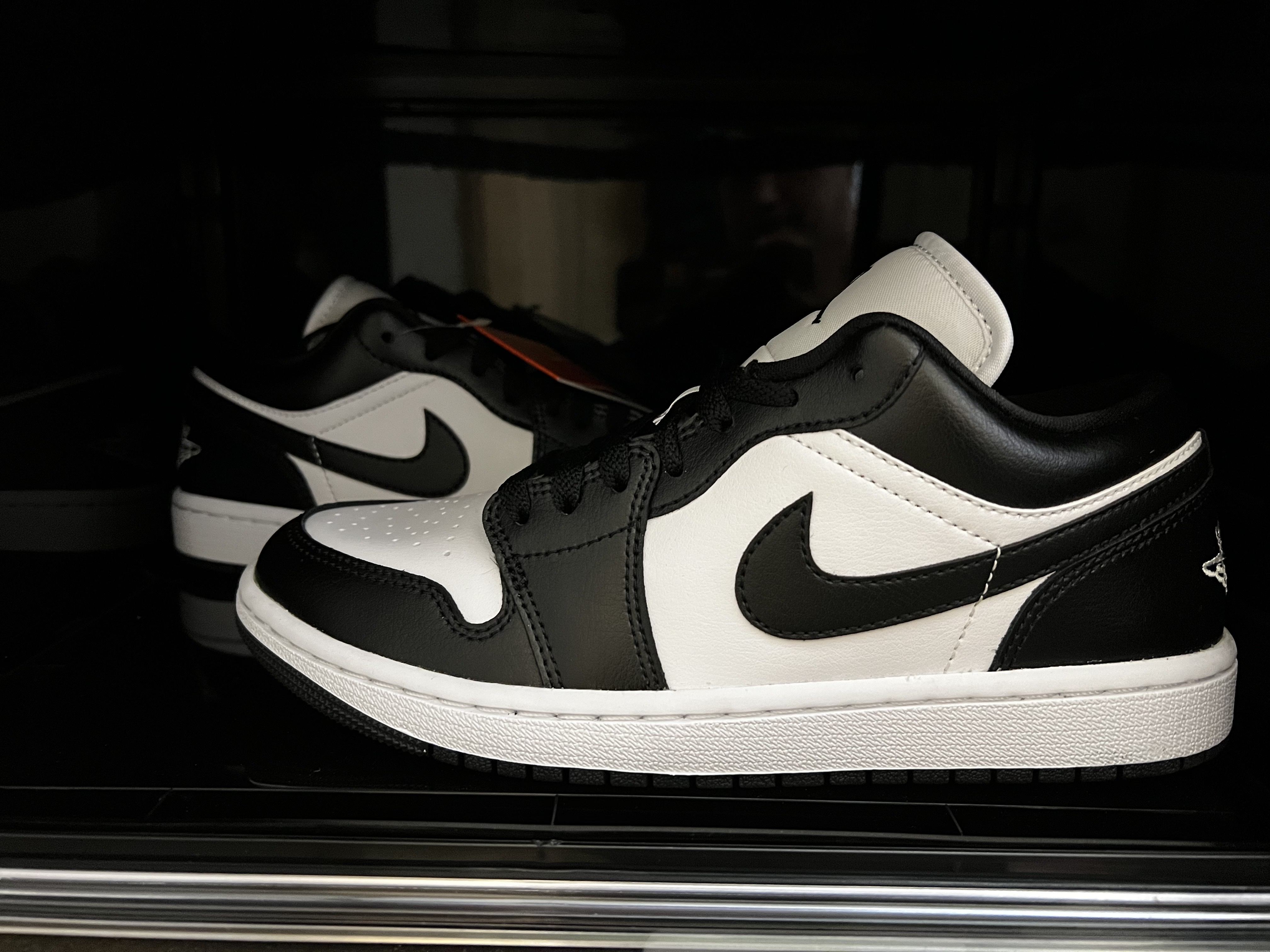 (W) Jordan 1 Low Black and White 착용 스타일