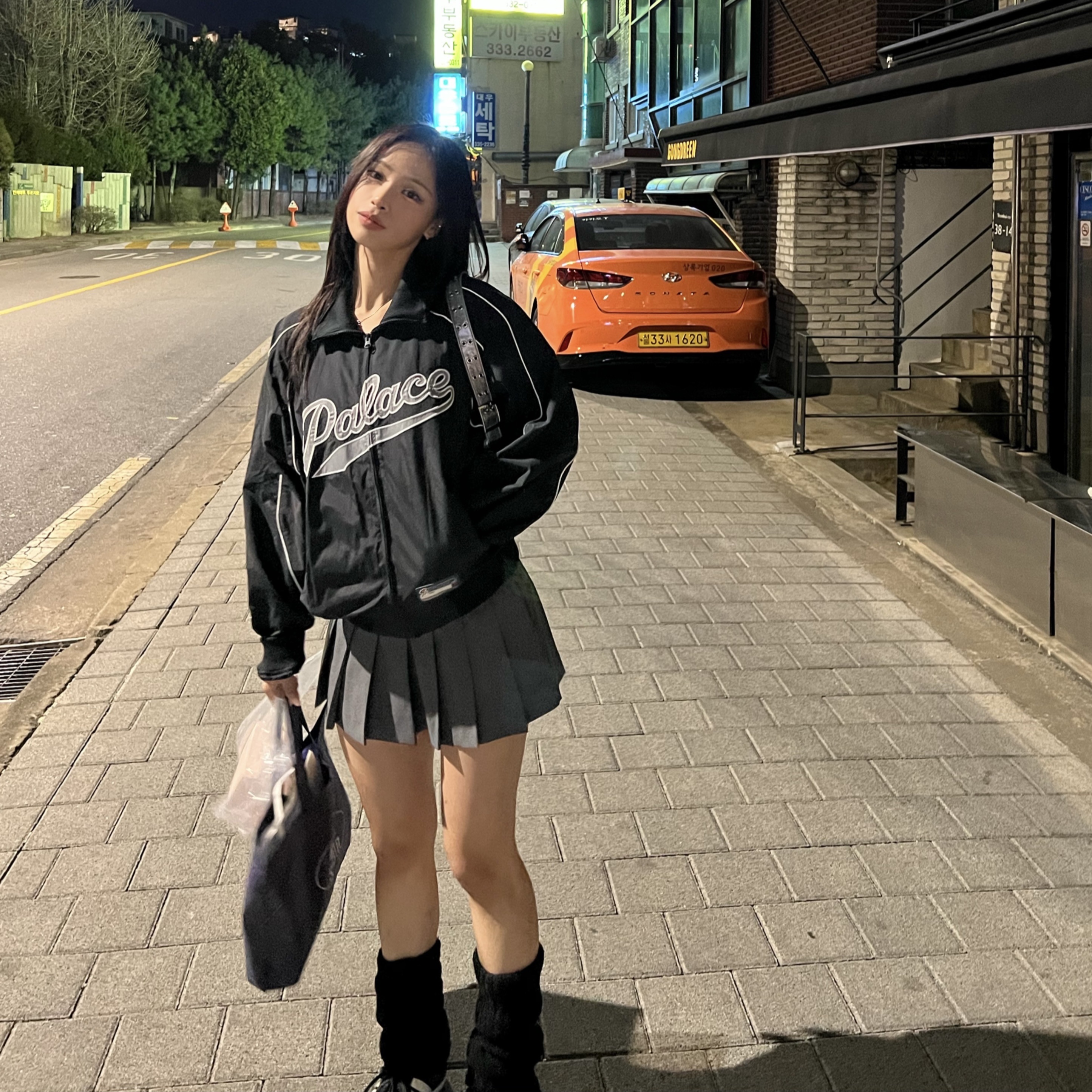 Y-3 복싱 블랙 크림 화이트, 팔라스 스포츠 밋 스크립트 자켓 블랙 - 22FW 착용 스타일 - 2