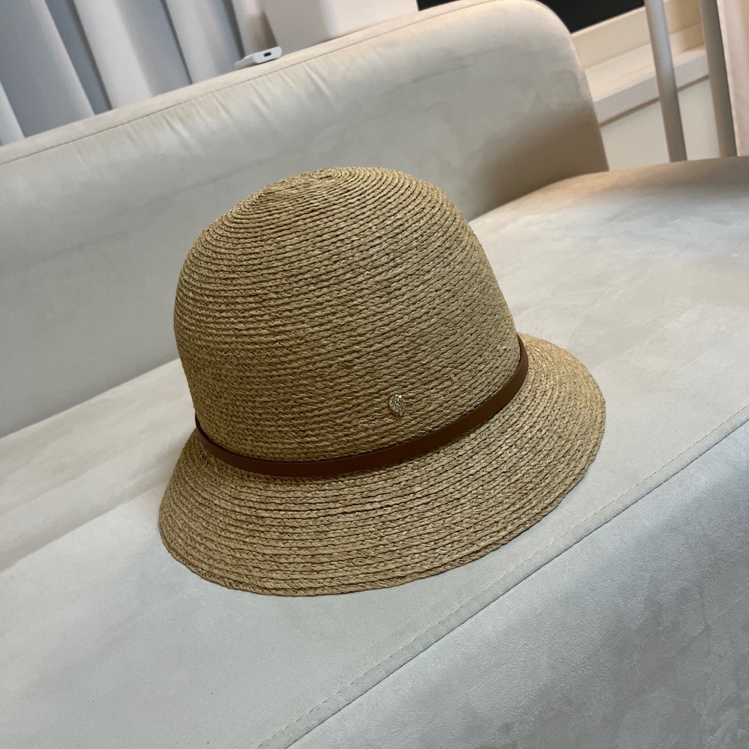 (W) Helen Kaminski Besa 6 Natural Tan 착용 스타일