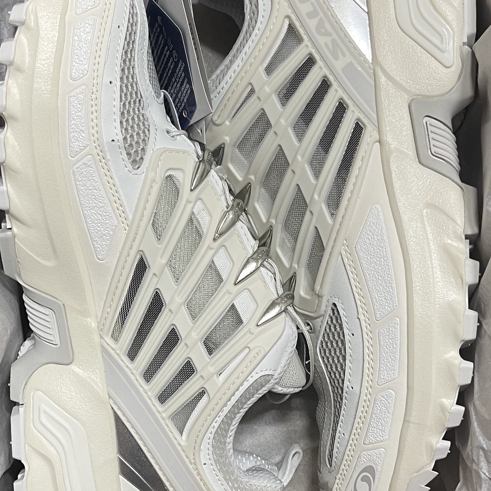 Salomon ACS Pro ADV Vanilla Lunar Rock 착용 스타일