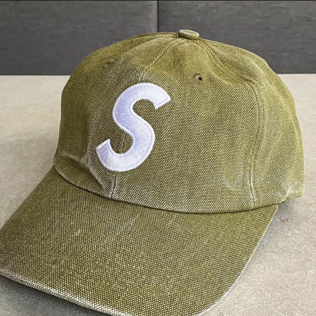 Supreme Pigment Canvas S Logo 6-Panel Olive - 23SS 착용 스타일 - 1
