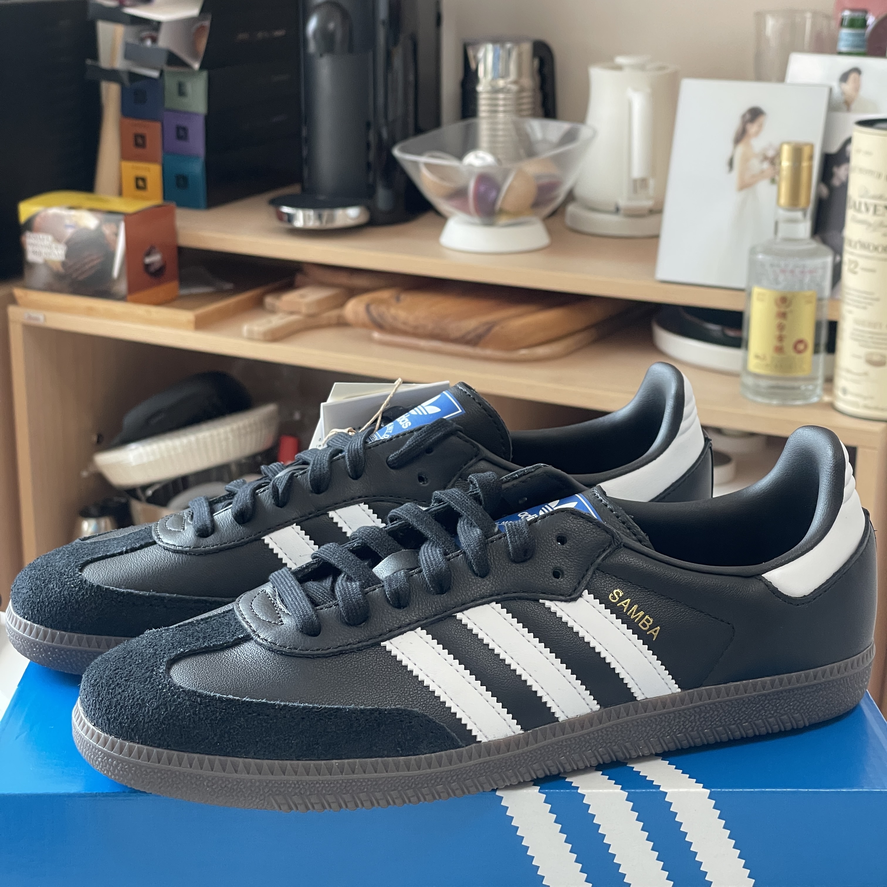 Adidas Samba OG Black White Gum 착용 스타일