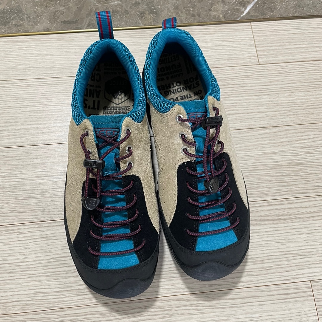 Keen Jasper Rocks SP Sneakers Beige 착용 스타일