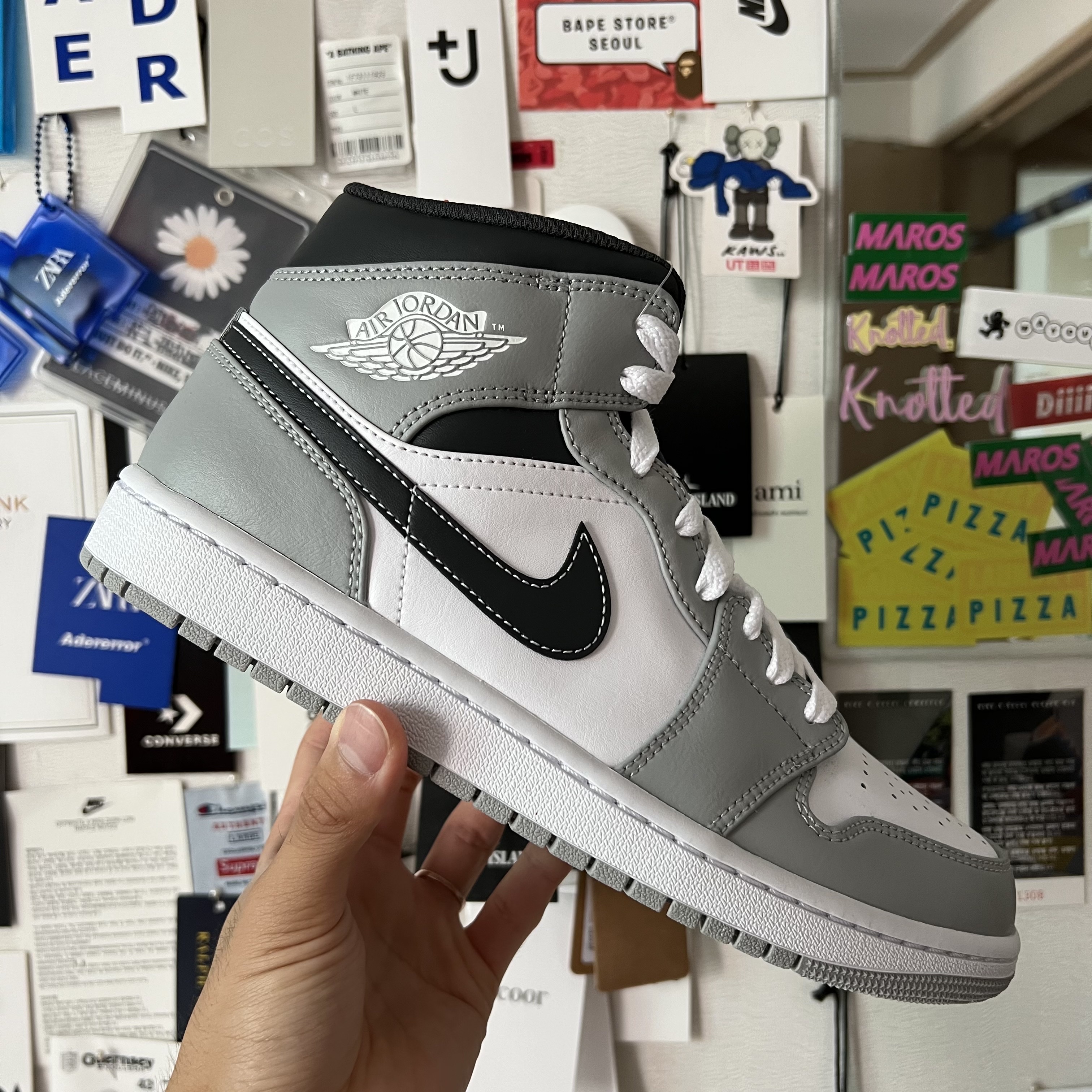 Jordan 1 Mid Light Smoke Grey Anthracite 착용 스타일