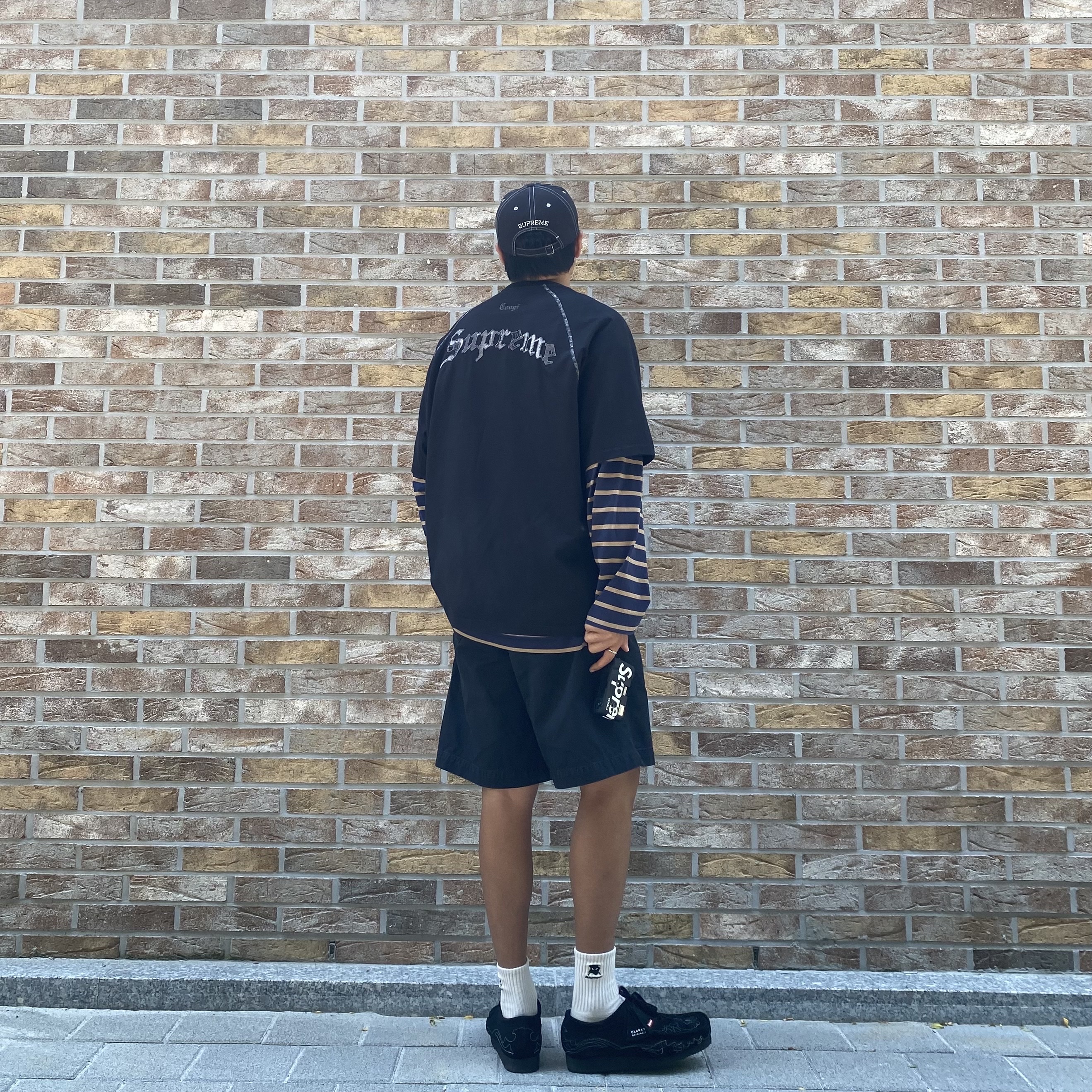 Supreme Visor Stitch 6-Panel Black - 23SS, Supreme x Coogi Raglan S/S Top Black - 23SS 착용 스타일 - 2