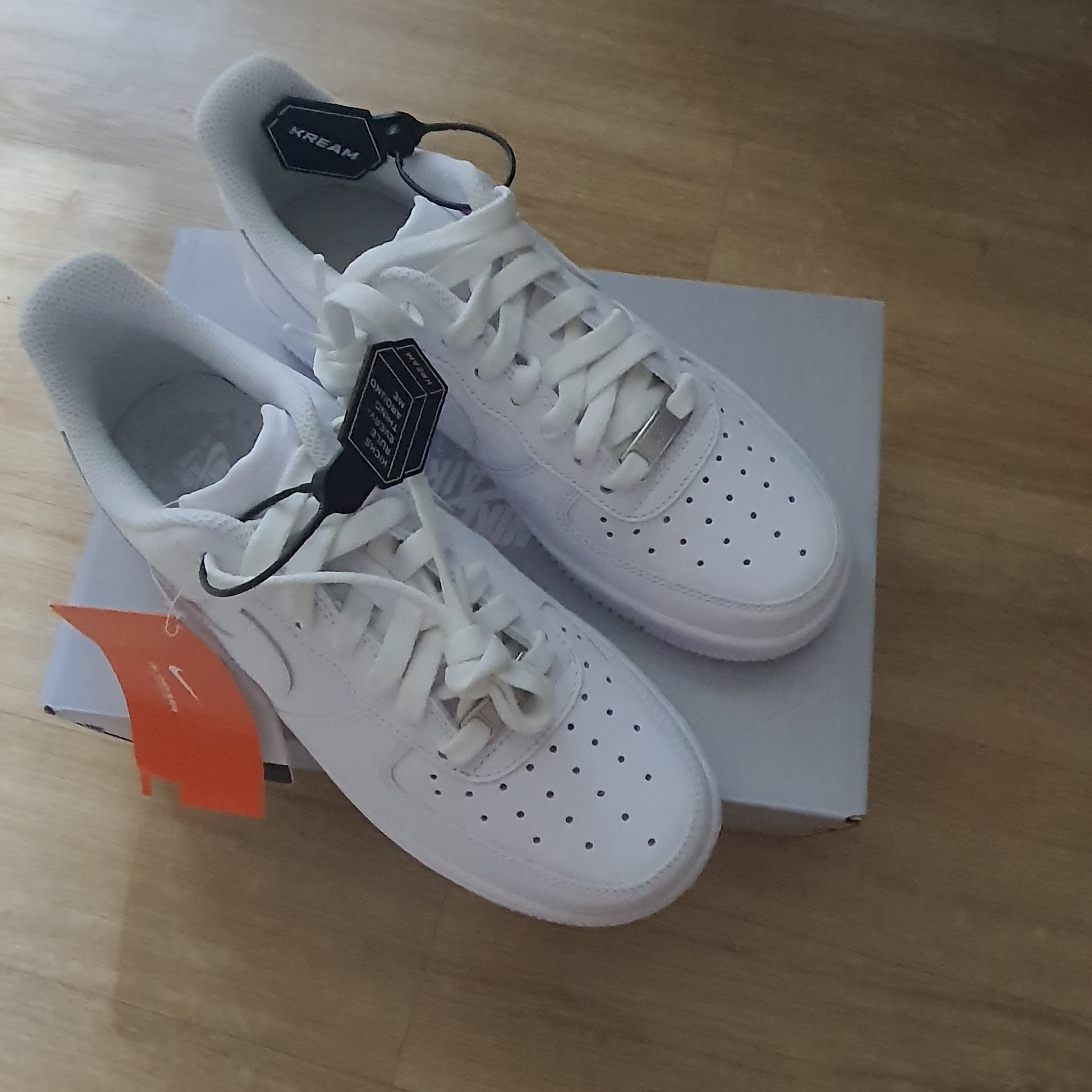 (W) Nike Air Force 1 '07 Low White 착용 스타일