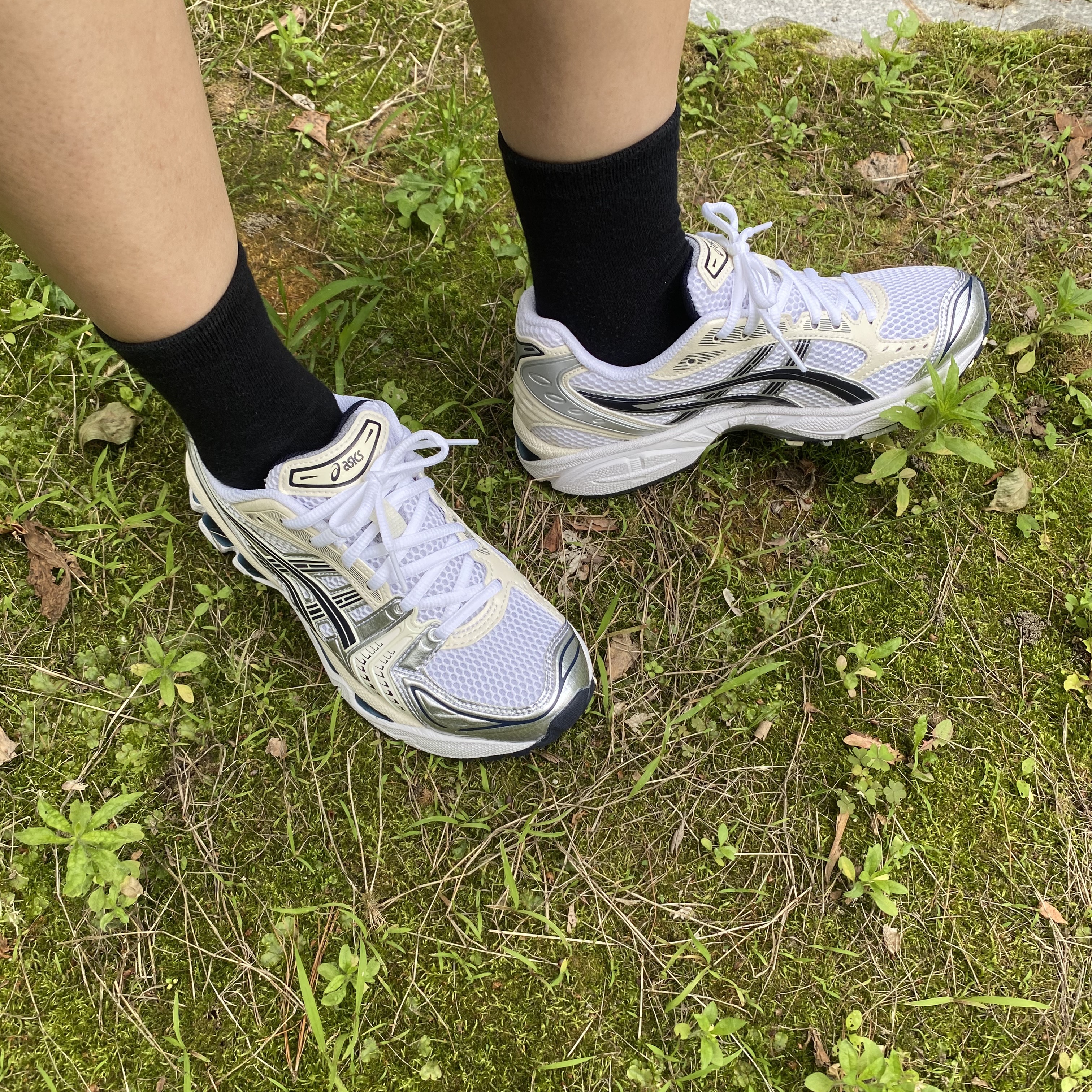 (W) Asics Gel-Kayano 14 White Midnight 착용 스타일 - 2