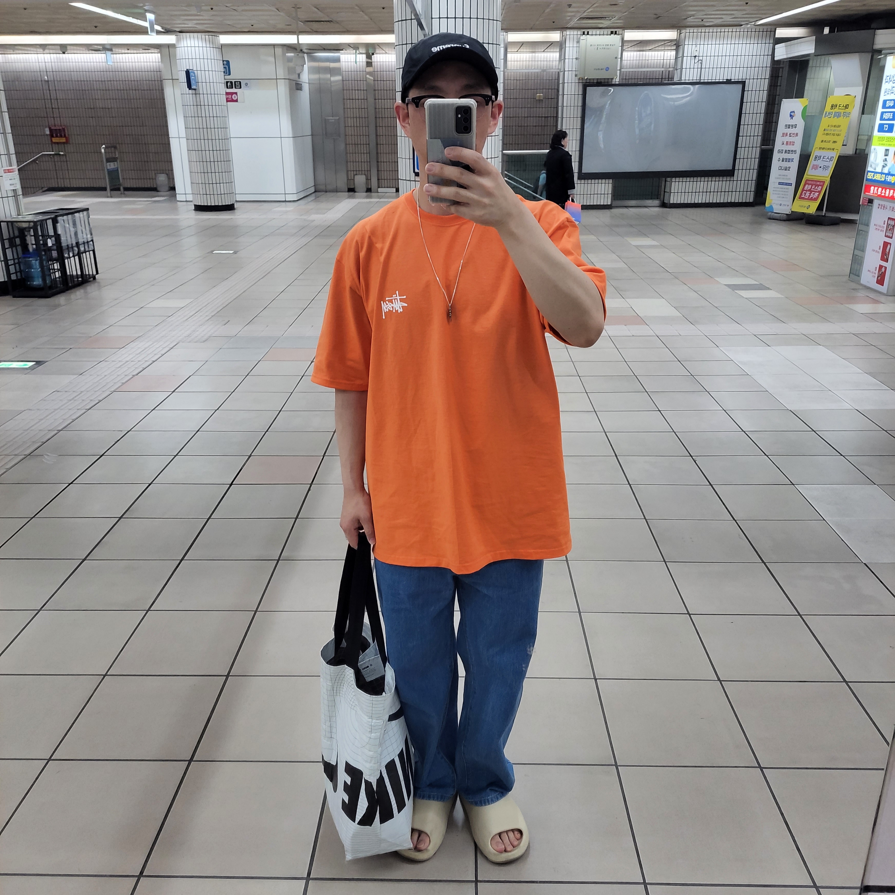 Supreme Gore-Tex Paclite Long Bill Camp Cap Black - 23SS, Stussy Melted T-Shirt Coral 착용 스타일