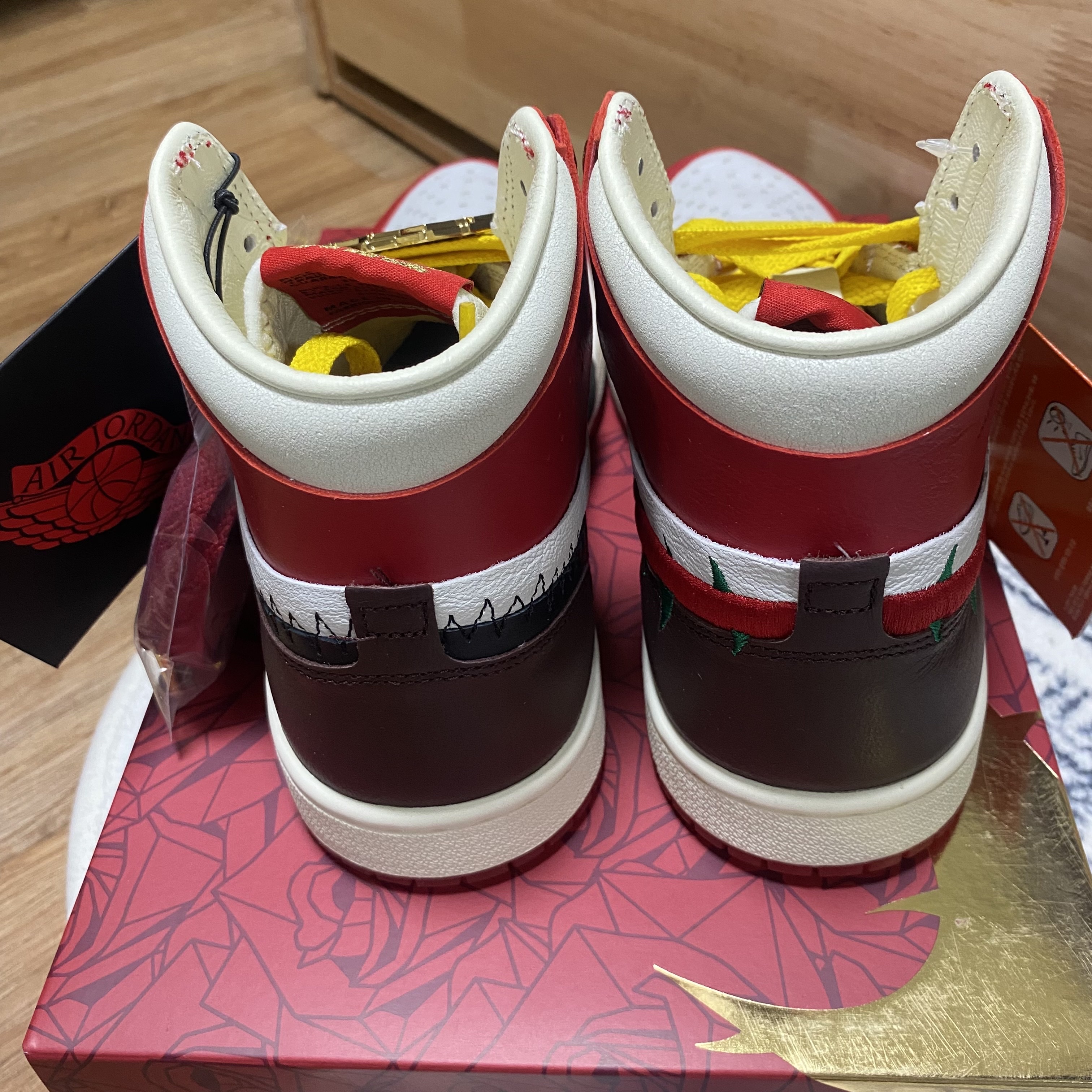 (W) Jordan 1 x Teyana Taylor Zoom CMFT 2 Gym Red 착용 스타일 - 4