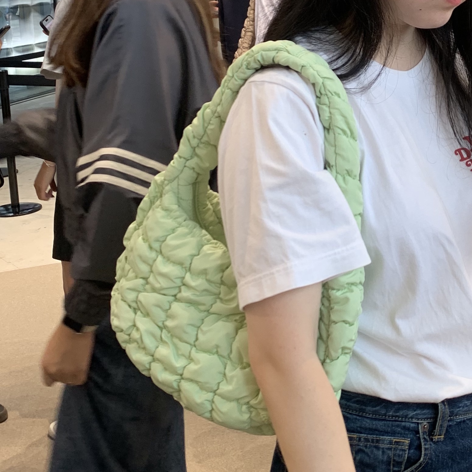 COS Quilted Mini Bag Green 착용 스타일