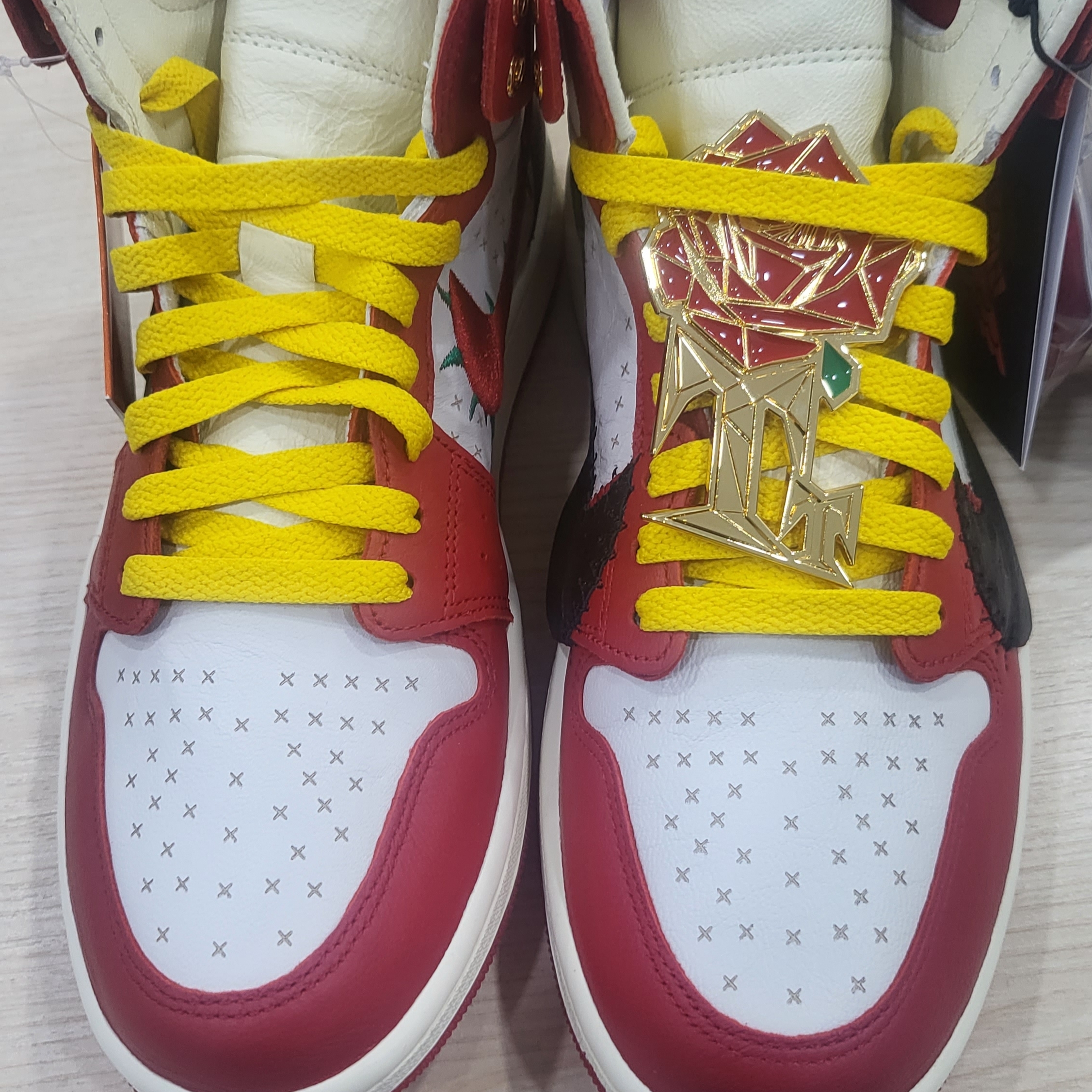 (W) Jordan 1 x Teyana Taylor Zoom CMFT 2 Gym Red 착용 스타일 - 1