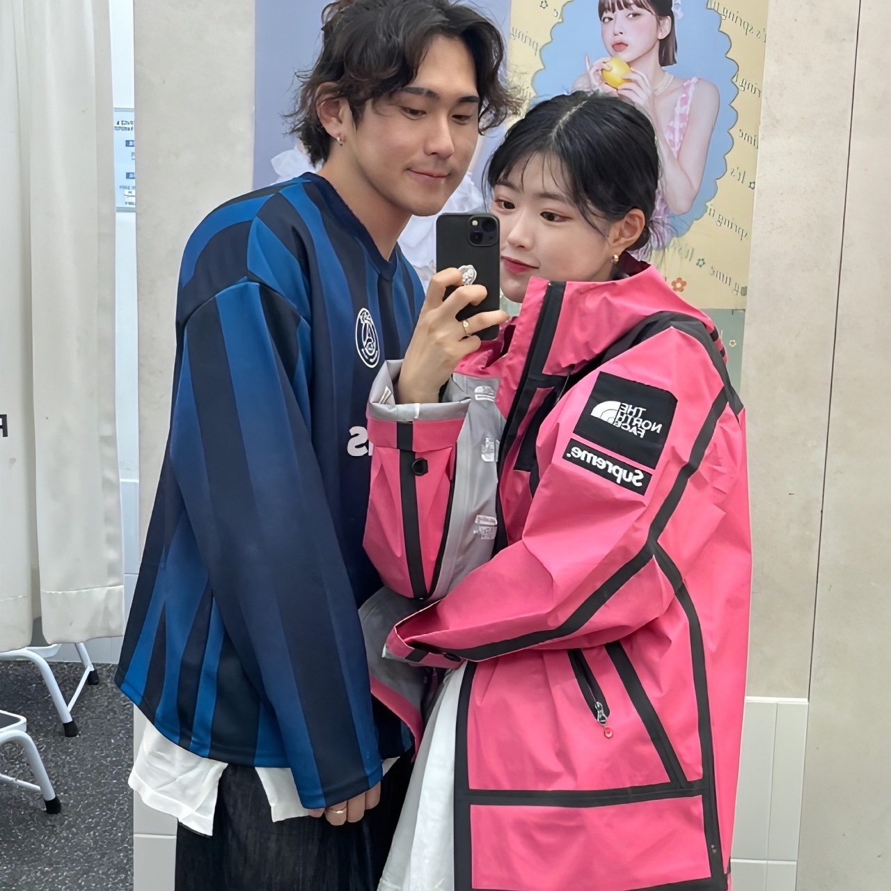 Supreme x The North Face Summit Series Outer Tape Seam Jacket Pink - 21SS 착용 스타일