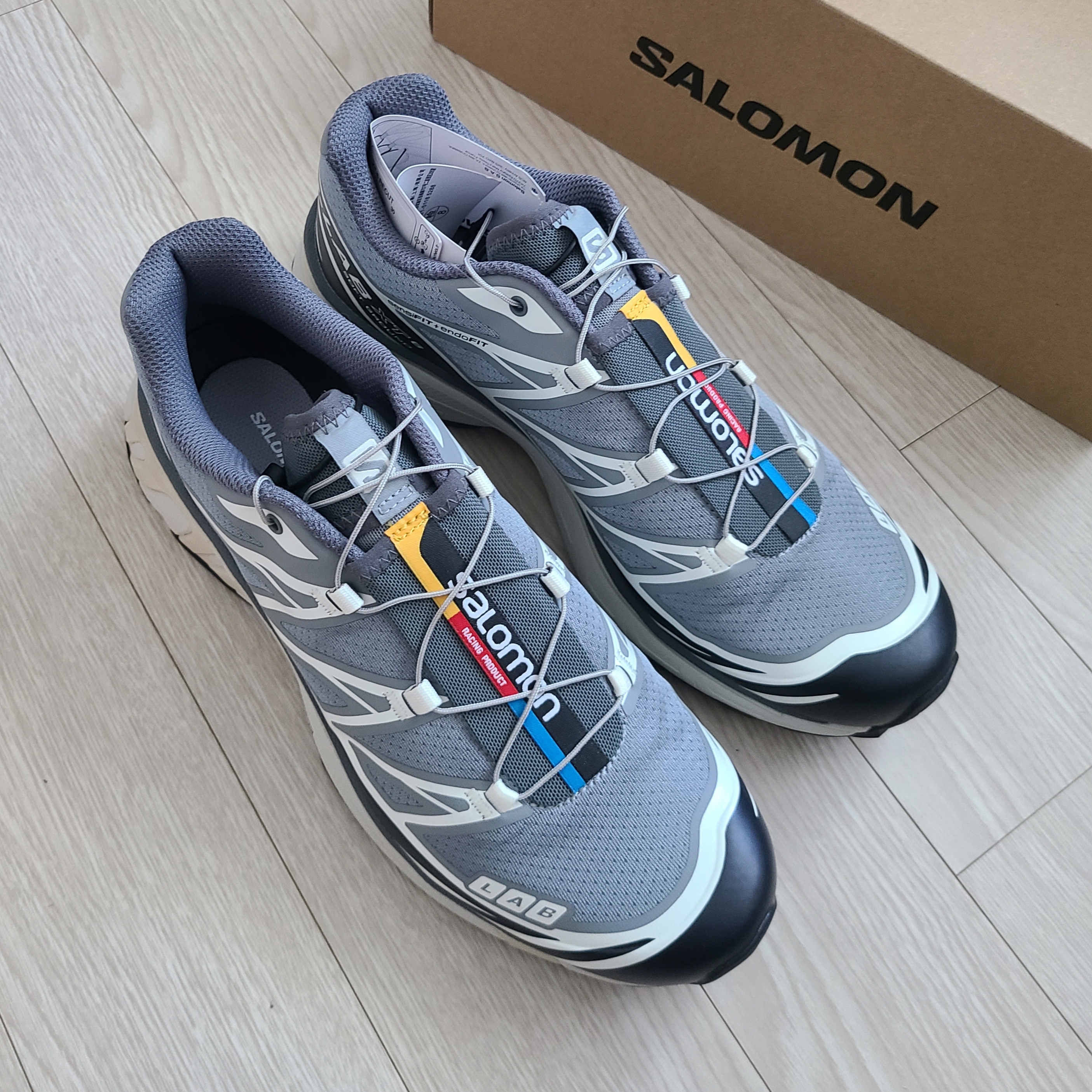 Salomon XT-6 Recut Phantom Vanilla Ice 착용 스타일 - 1
