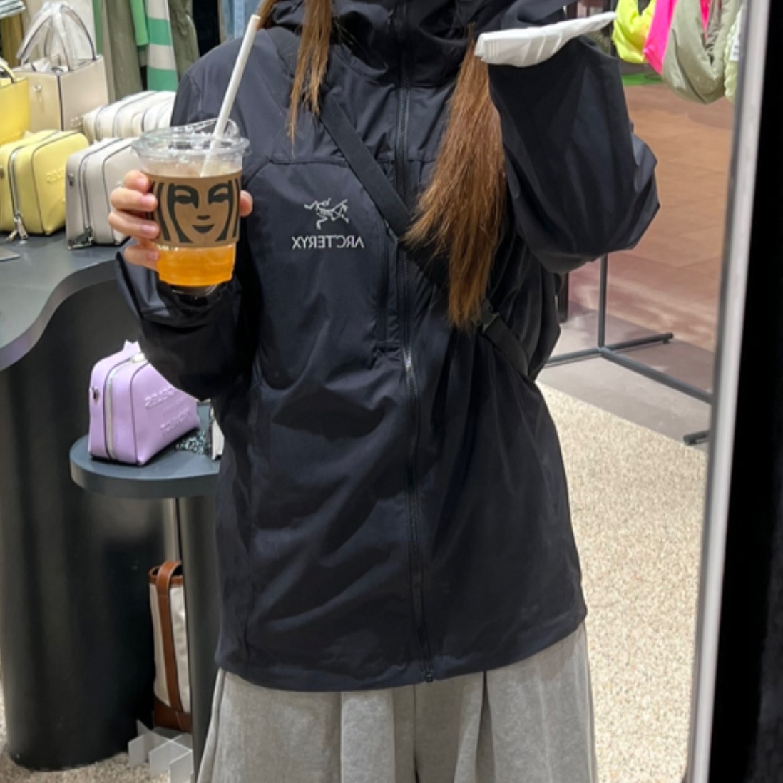 Arc'teryx Squamish Hoody Black 착용 스타일