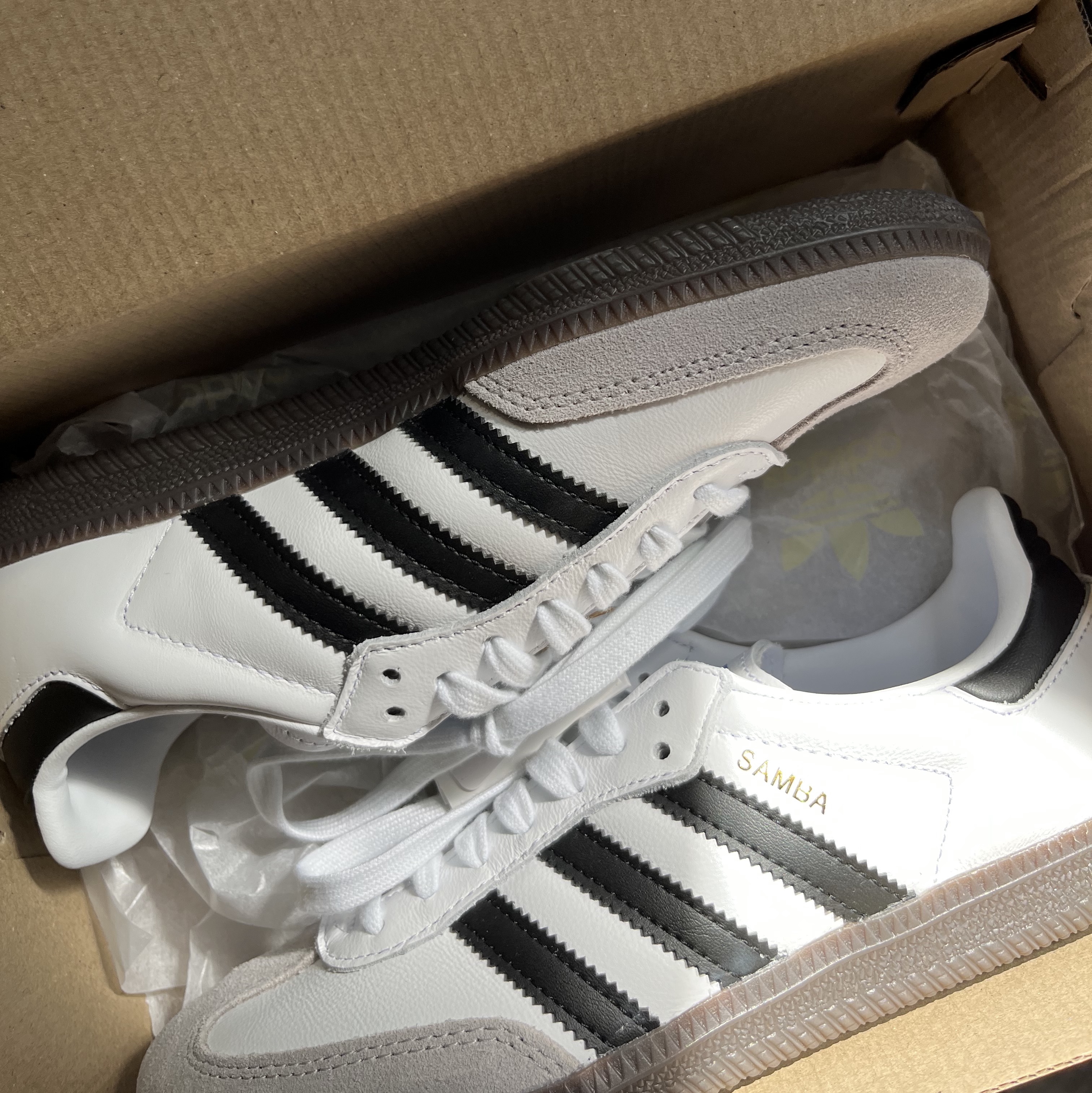 Adidas Samba OG Cloud White 착용 스타일 - 2