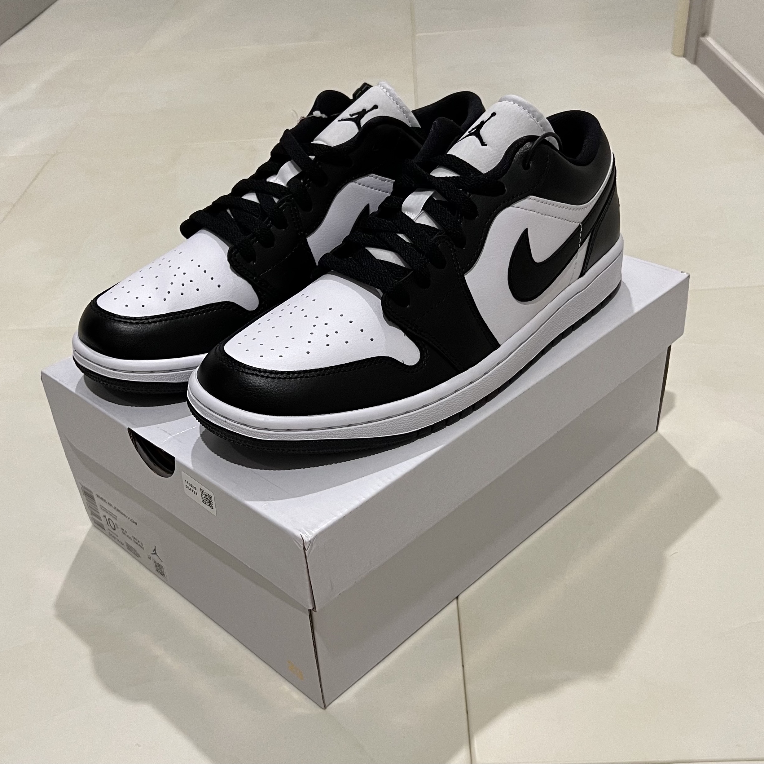 (W) Jordan 1 Low Black and White 착용 스타일