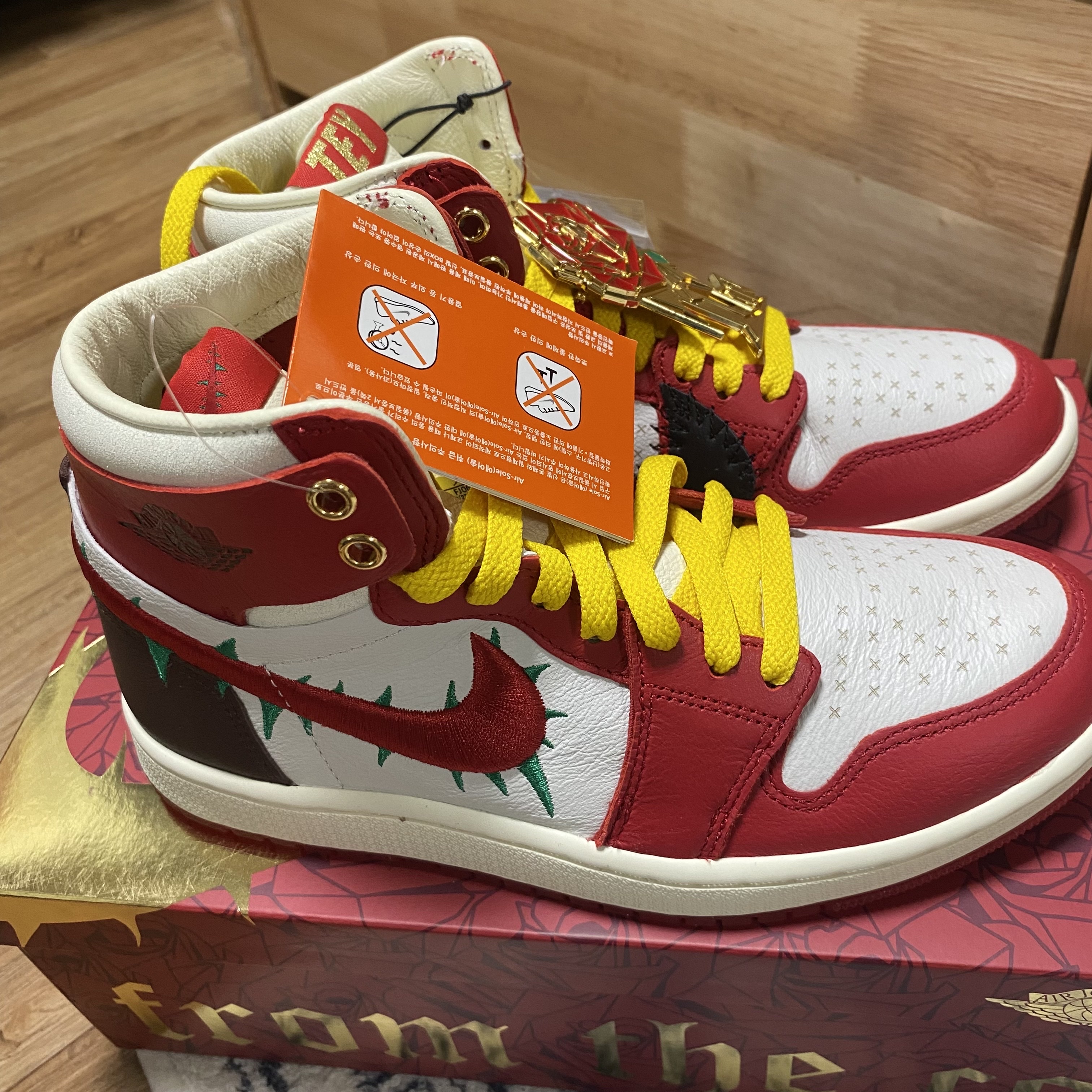 (W) Jordan 1 x Teyana Taylor Zoom CMFT 2 Gym Red 착용 스타일 - 2