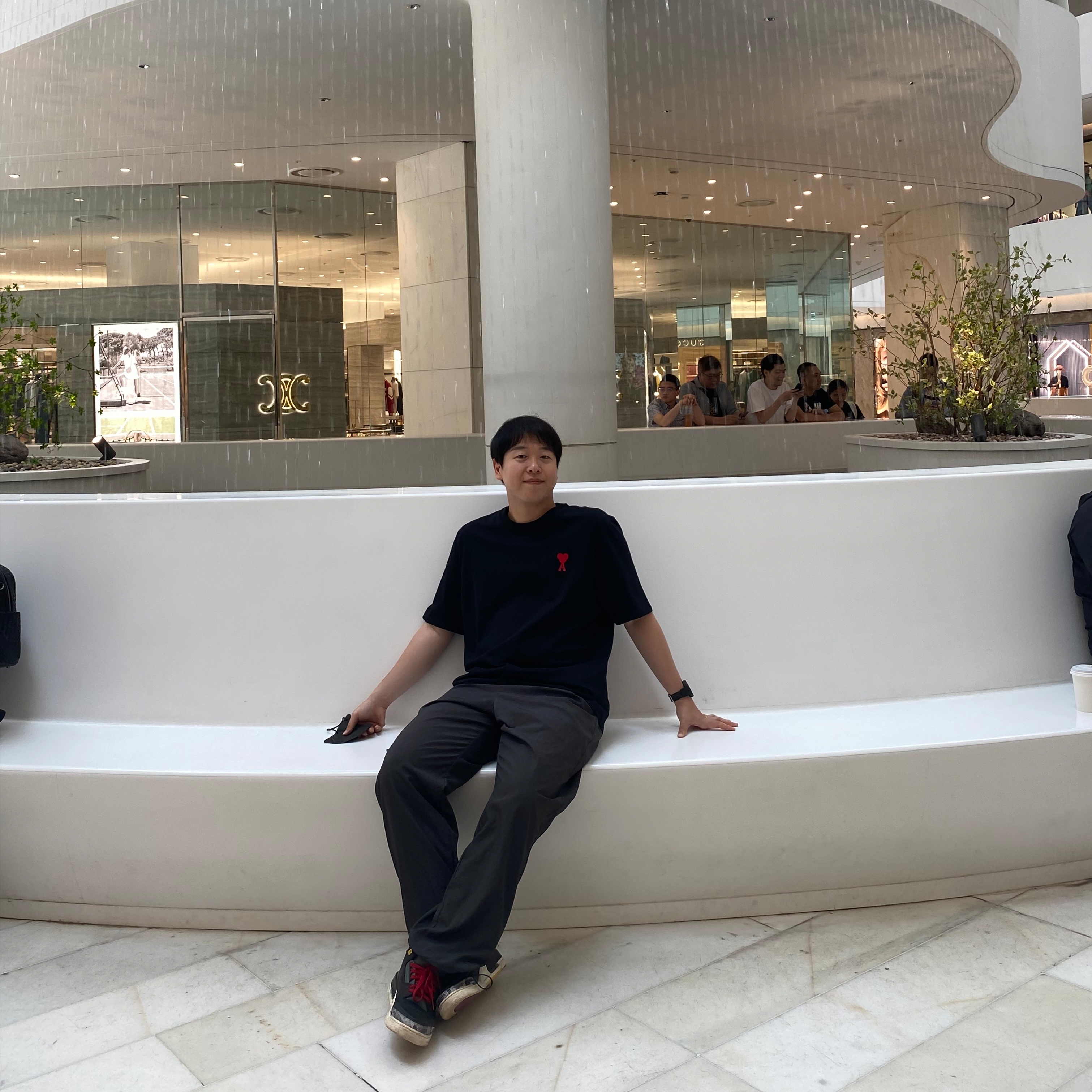 AMI de Coeur T-Shirt Black, Jordan 3 Retro SE Animal Instinct 2.0 착용 스타일
