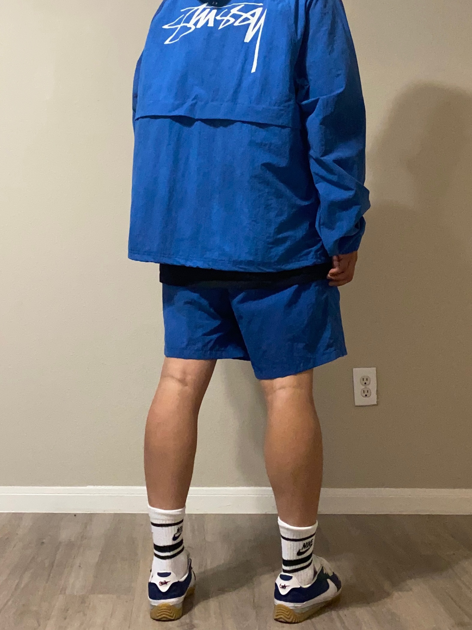 Nike BRSB Navy White, Stussy Wave Dye Beach Shell Jacket Cobalt 착용 스타일 - 3