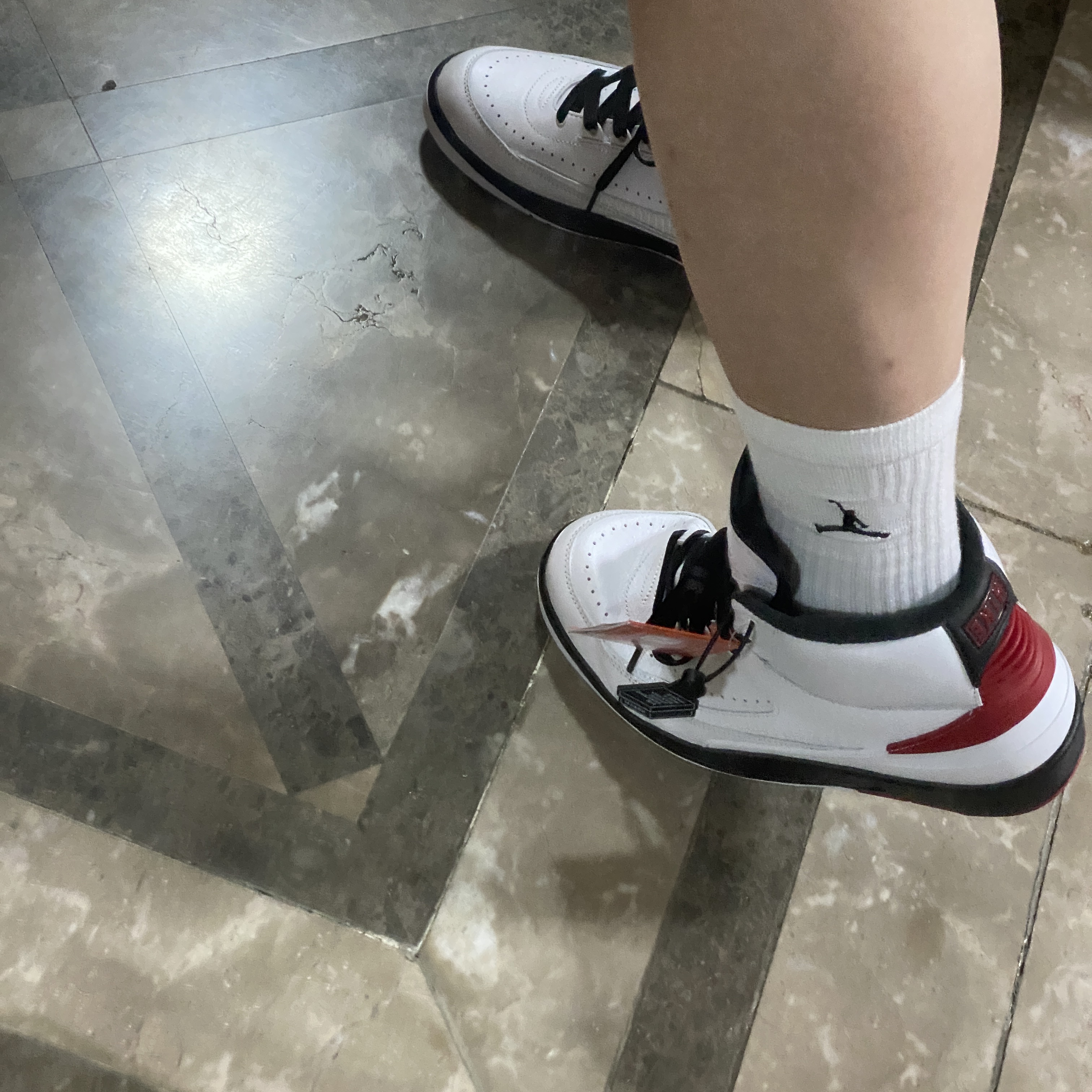 조던 2 레트로 OG 시카고 착용 스타일 - 3
