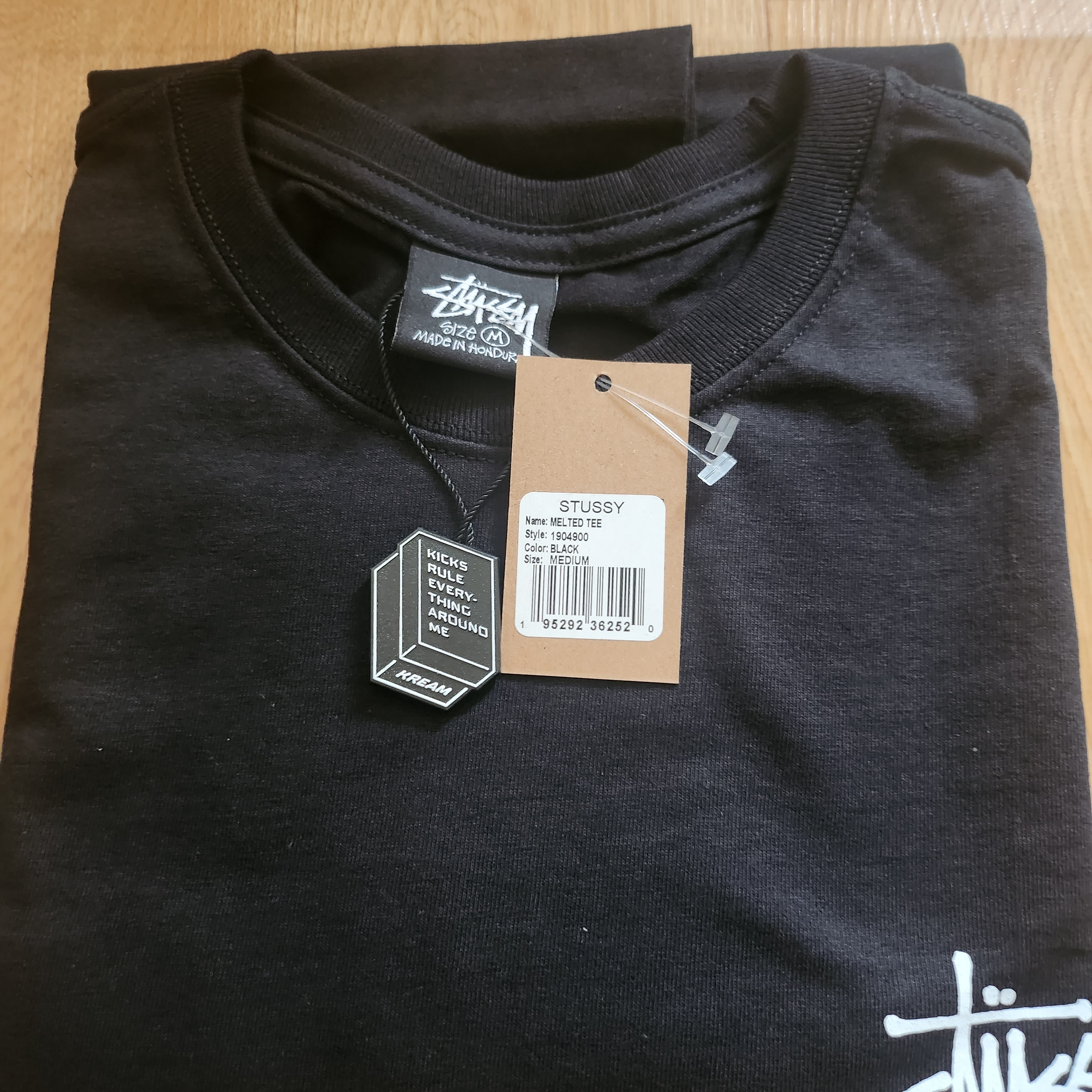 Stussy Melted T-Shirt Black 착용 스타일 - 2