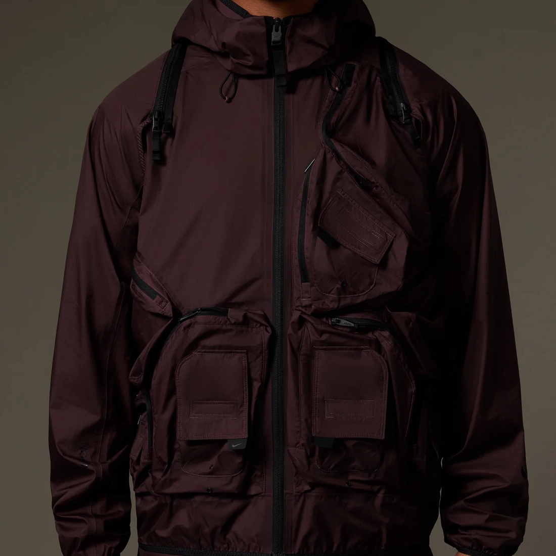 Nike x Drake Nocta NRG LR Track Jacket Dark Wine (DR2618-646) 착용 스타일