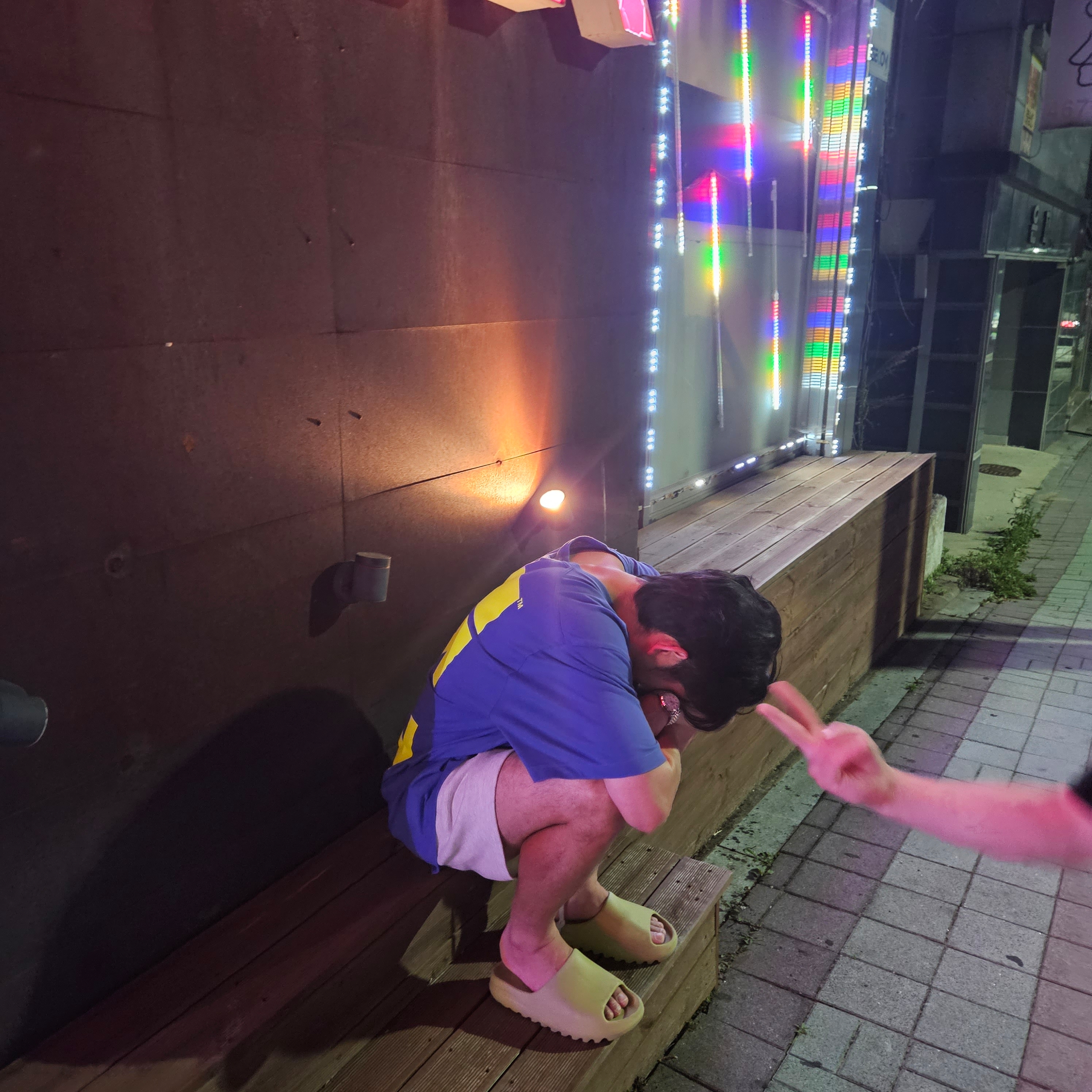 아디다스 이지 슬라이드 레진 2022 착용 스타일